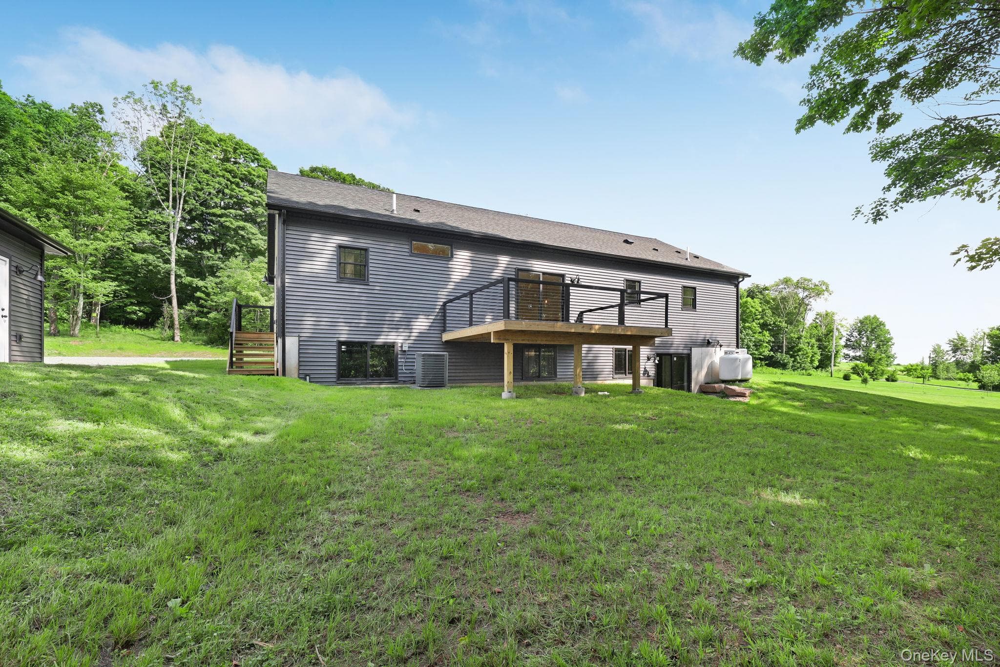 375 Breezy Hill Road thumbnail 33