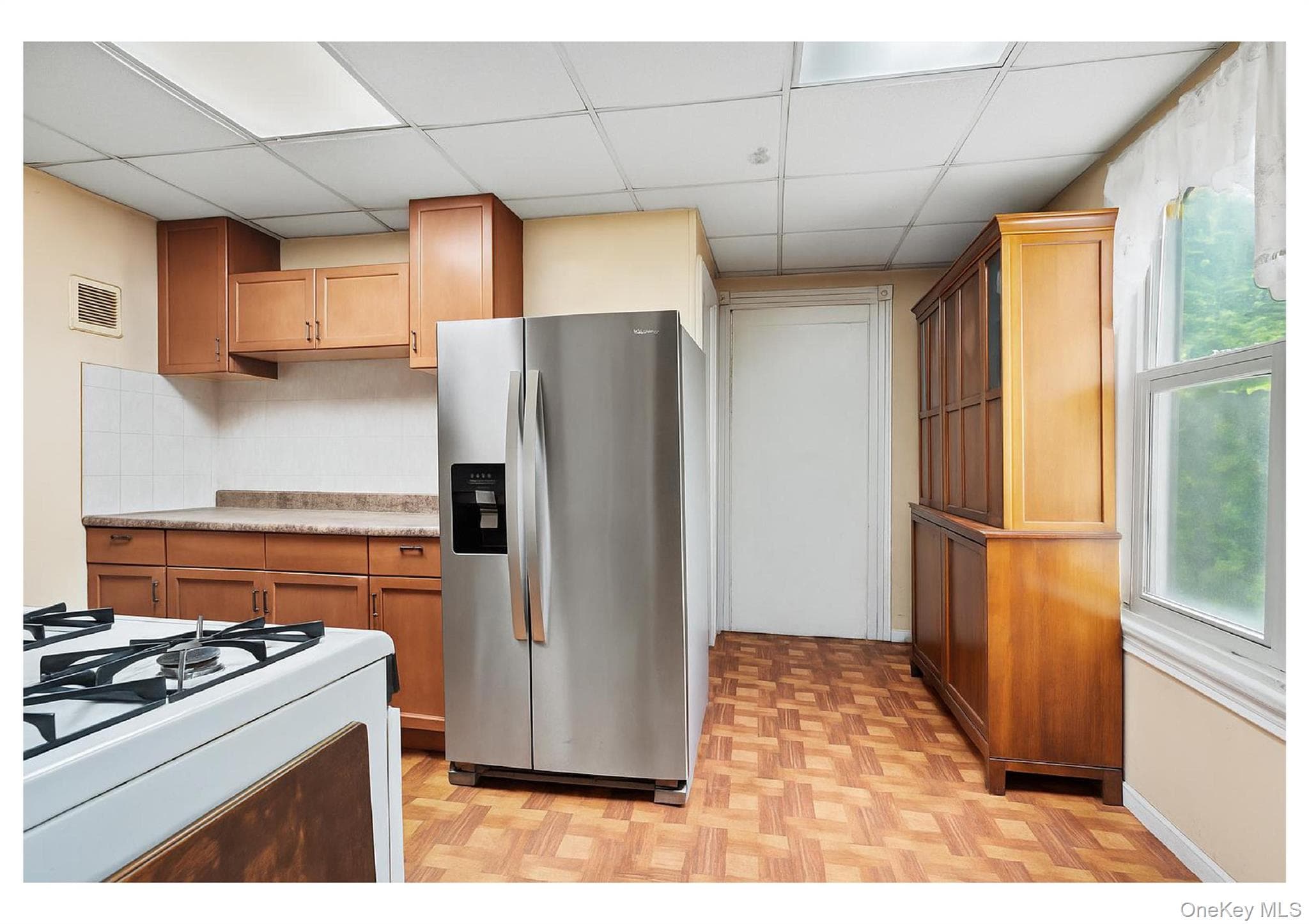 350-354 East 193rd Street St thumbnail 13