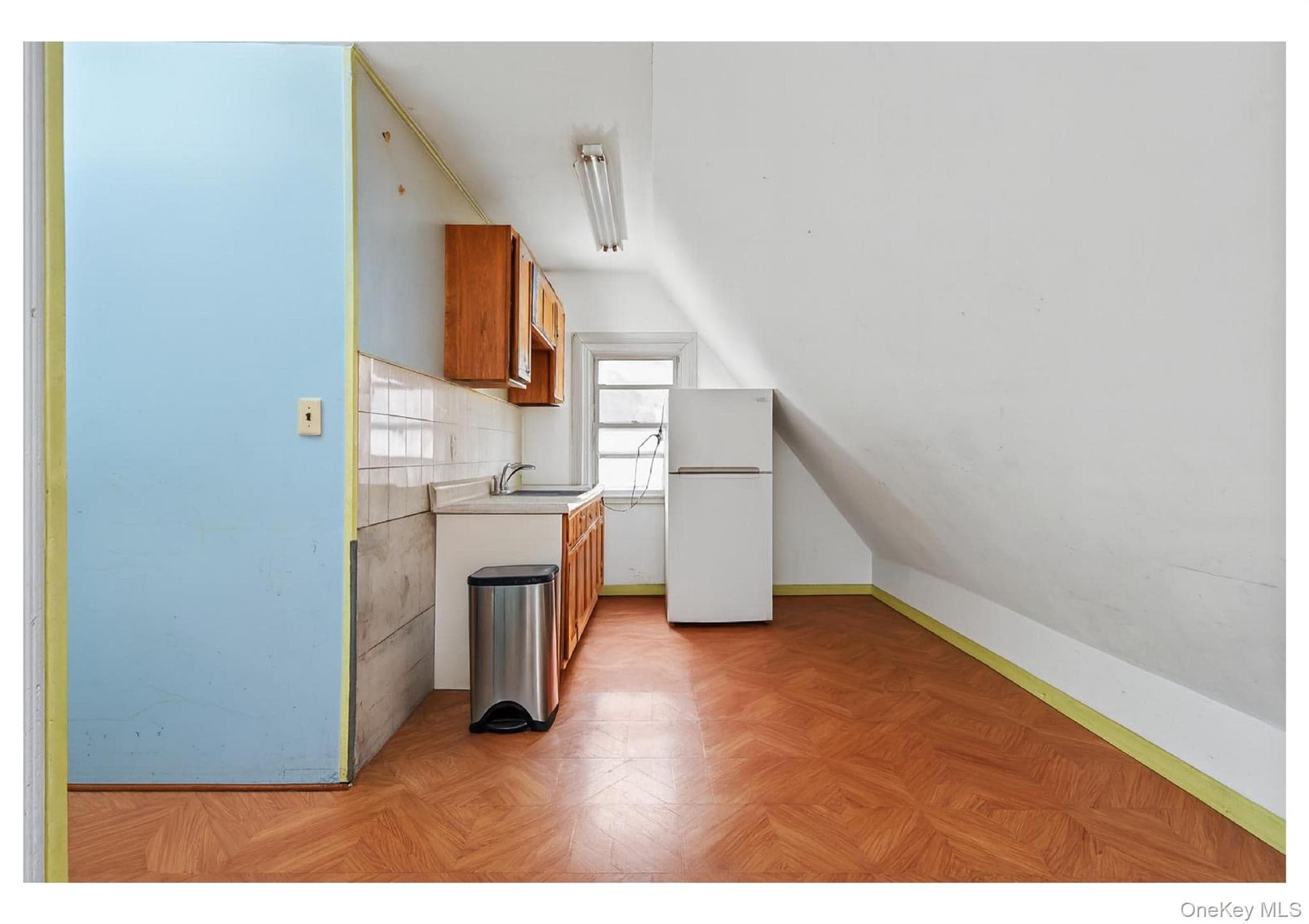 350-354 East 193rd Street St thumbnail 19