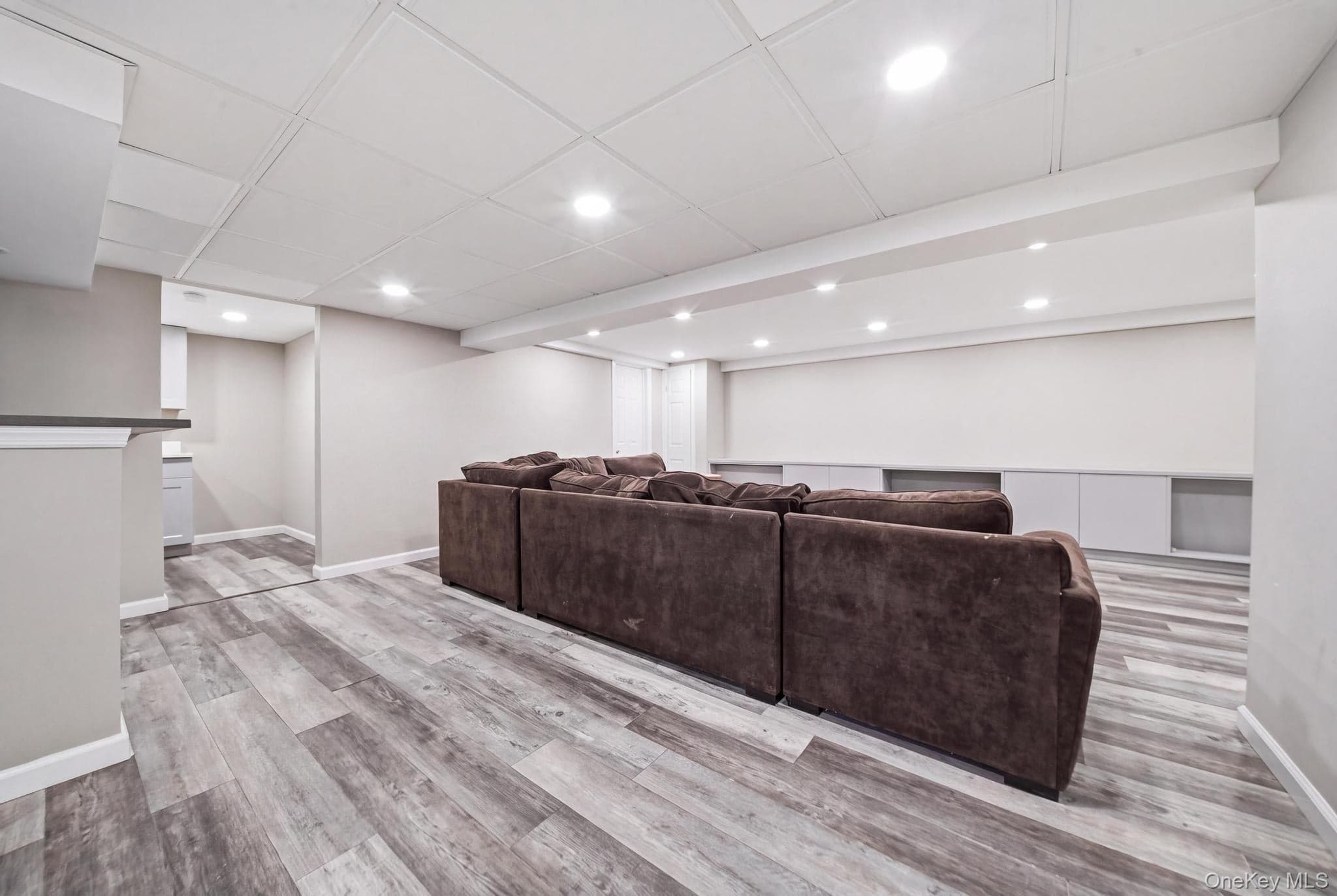 558 W Market Street thumbnail 20