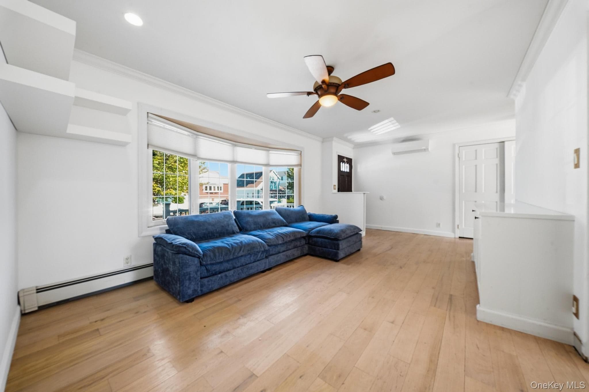 558 W Market Street thumbnail 5
