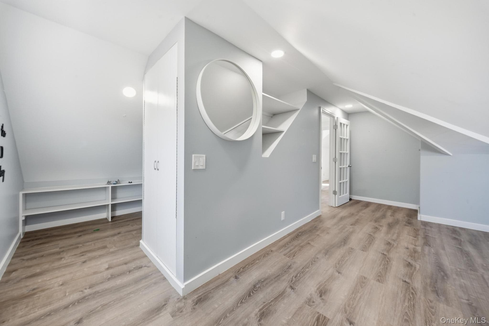 558 W Market Street thumbnail 15