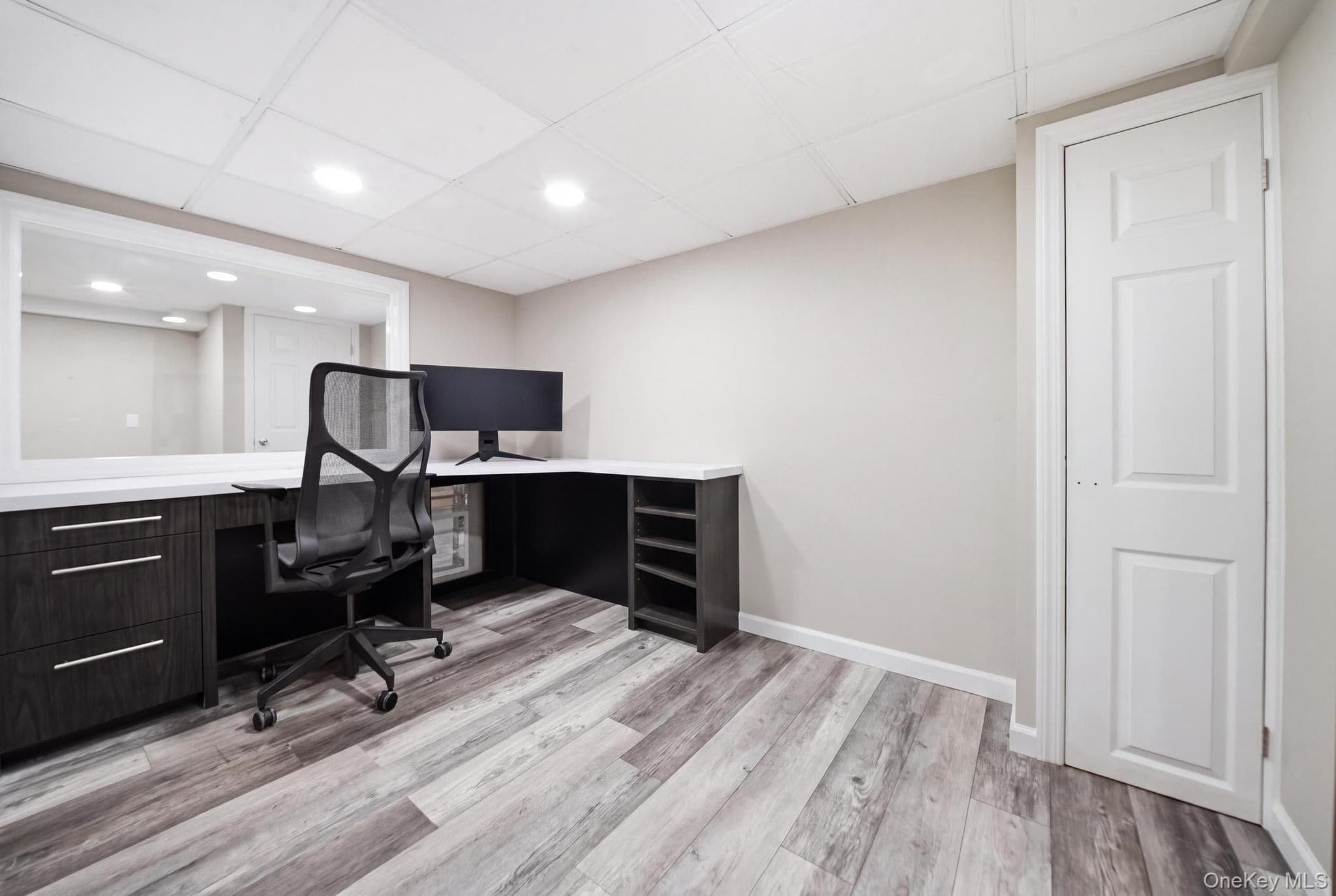 558 W Market Street thumbnail 25