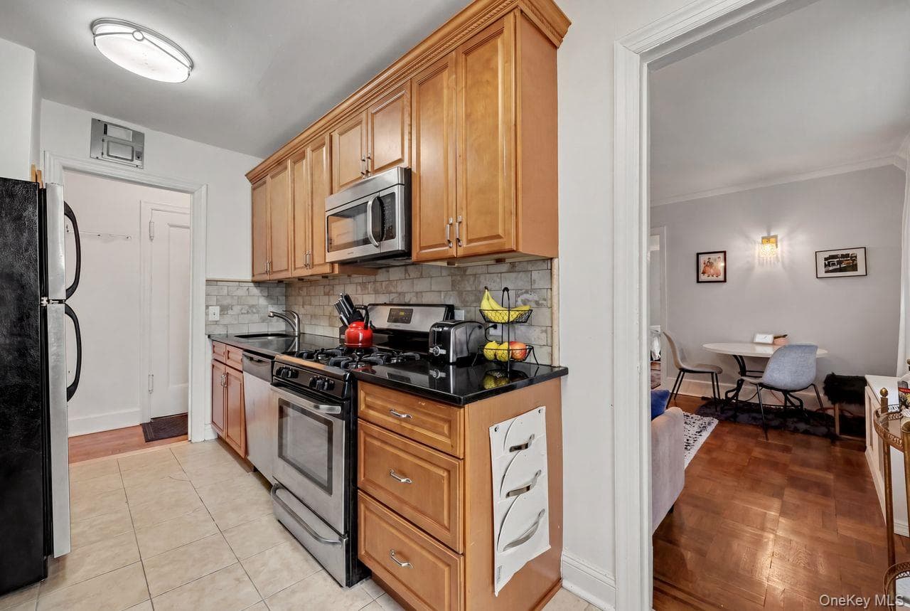 300 S Broadway Unit: 2 H thumbnail 10