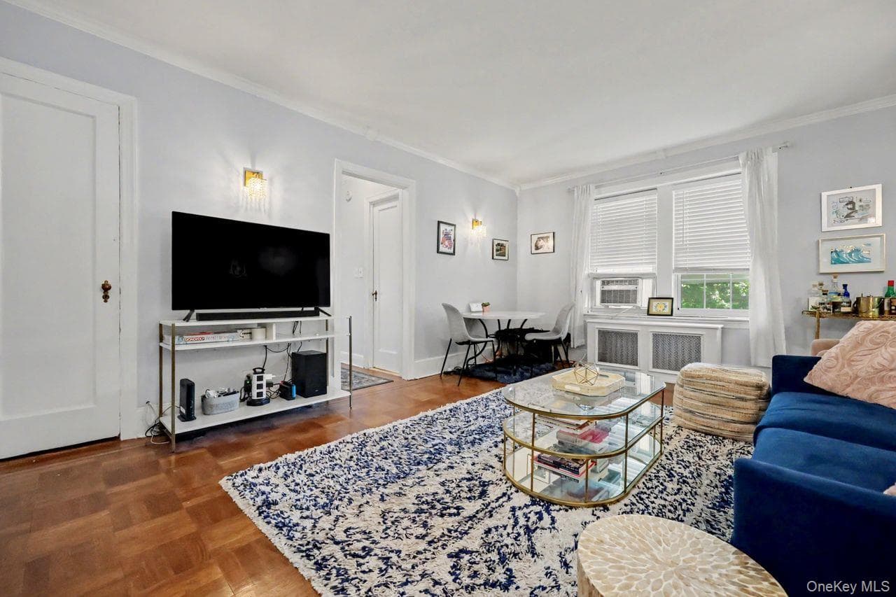 300 S Broadway Unit: 2 H thumbnail 4