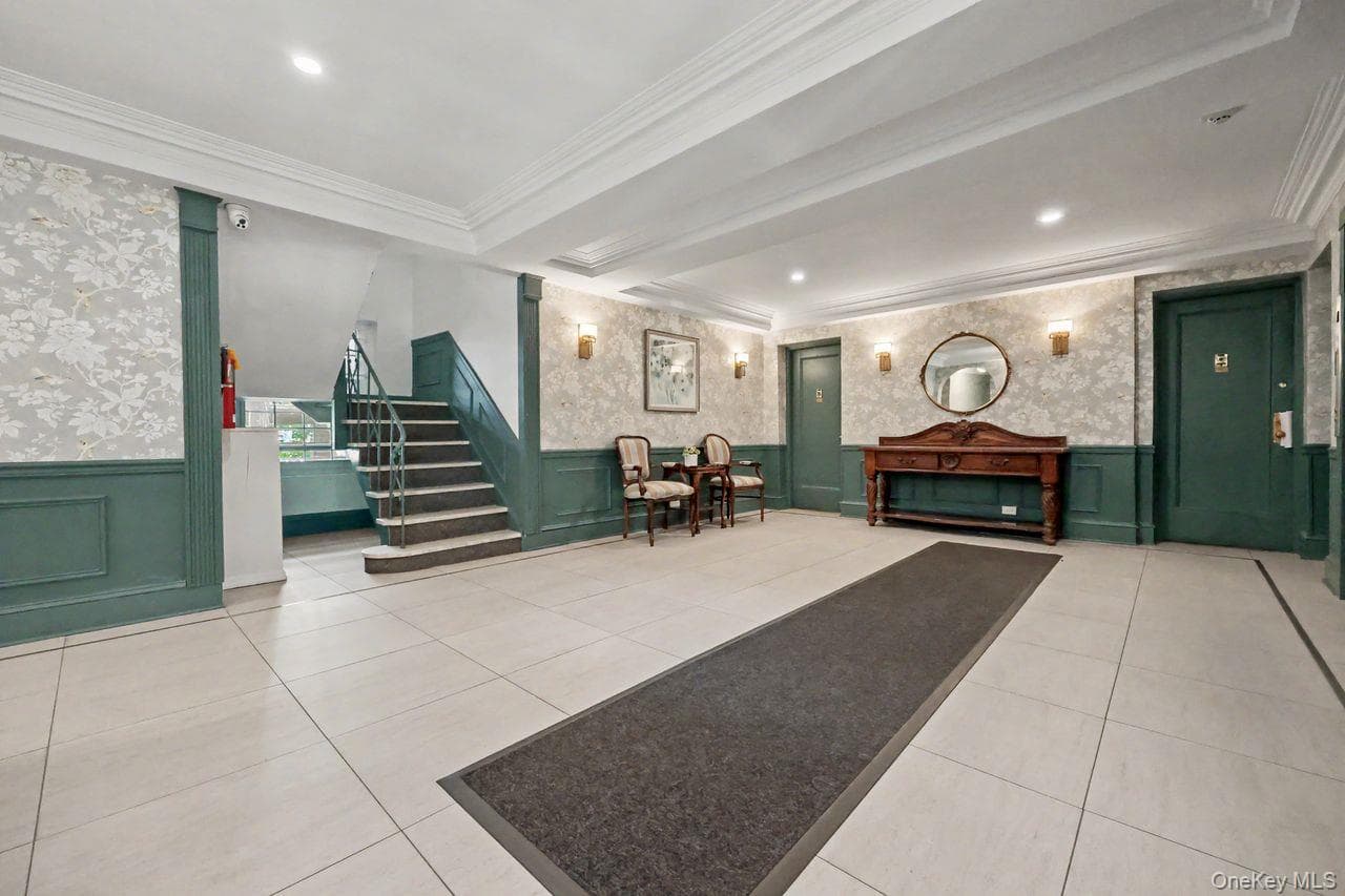 300 S Broadway Unit: 2 H thumbnail 19