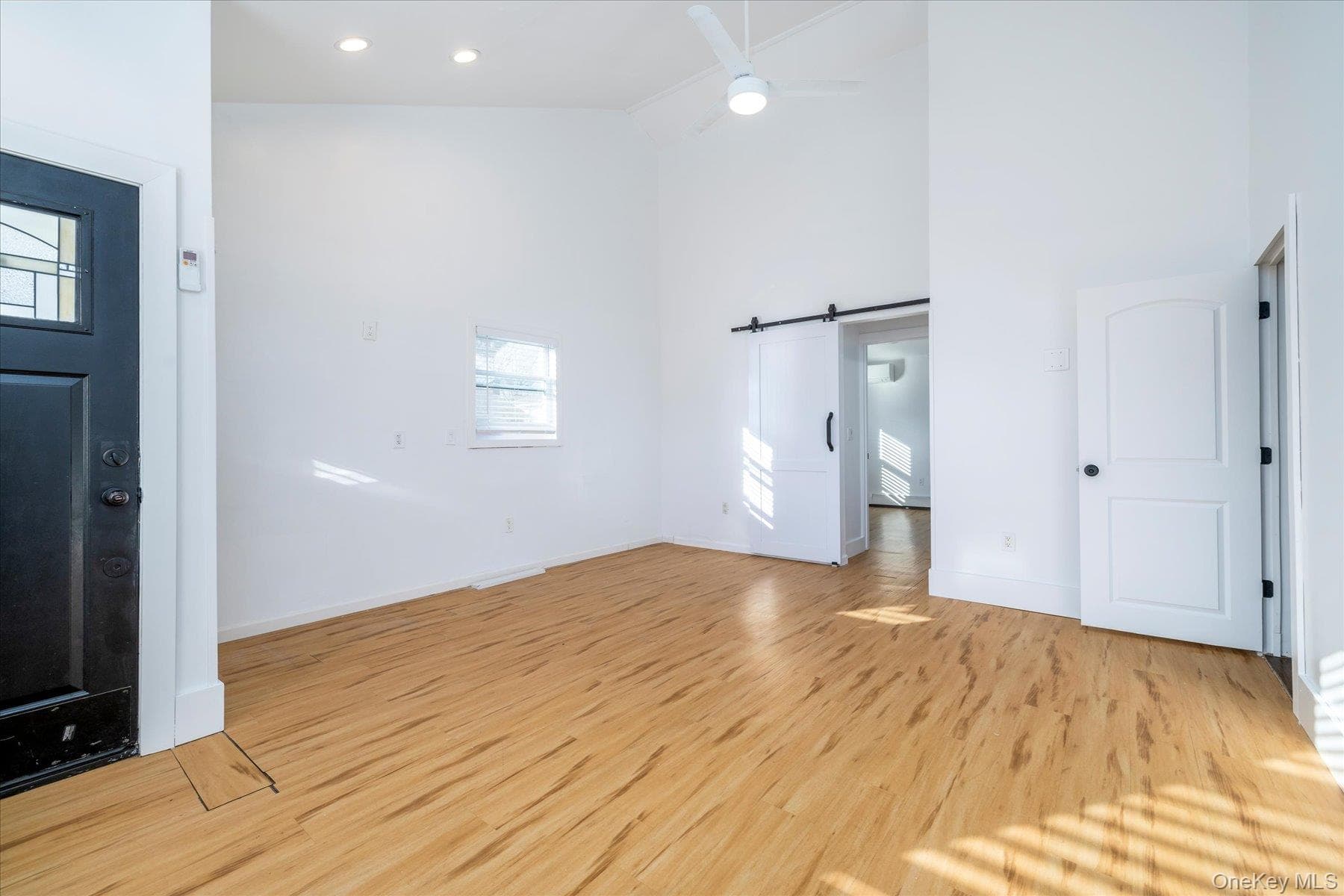 2280 Brookside Avenue thumbnail 9