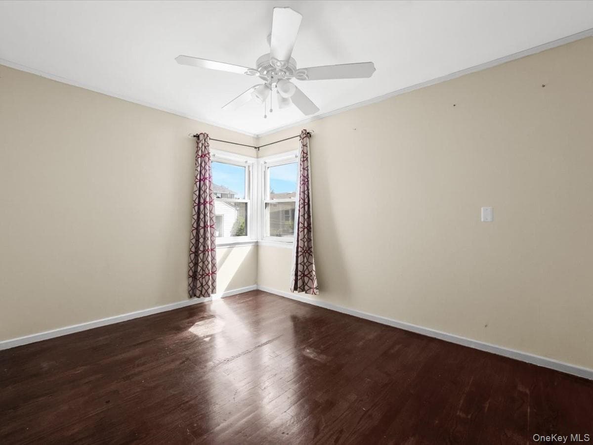 77 Litchfield Avenue thumbnail 11