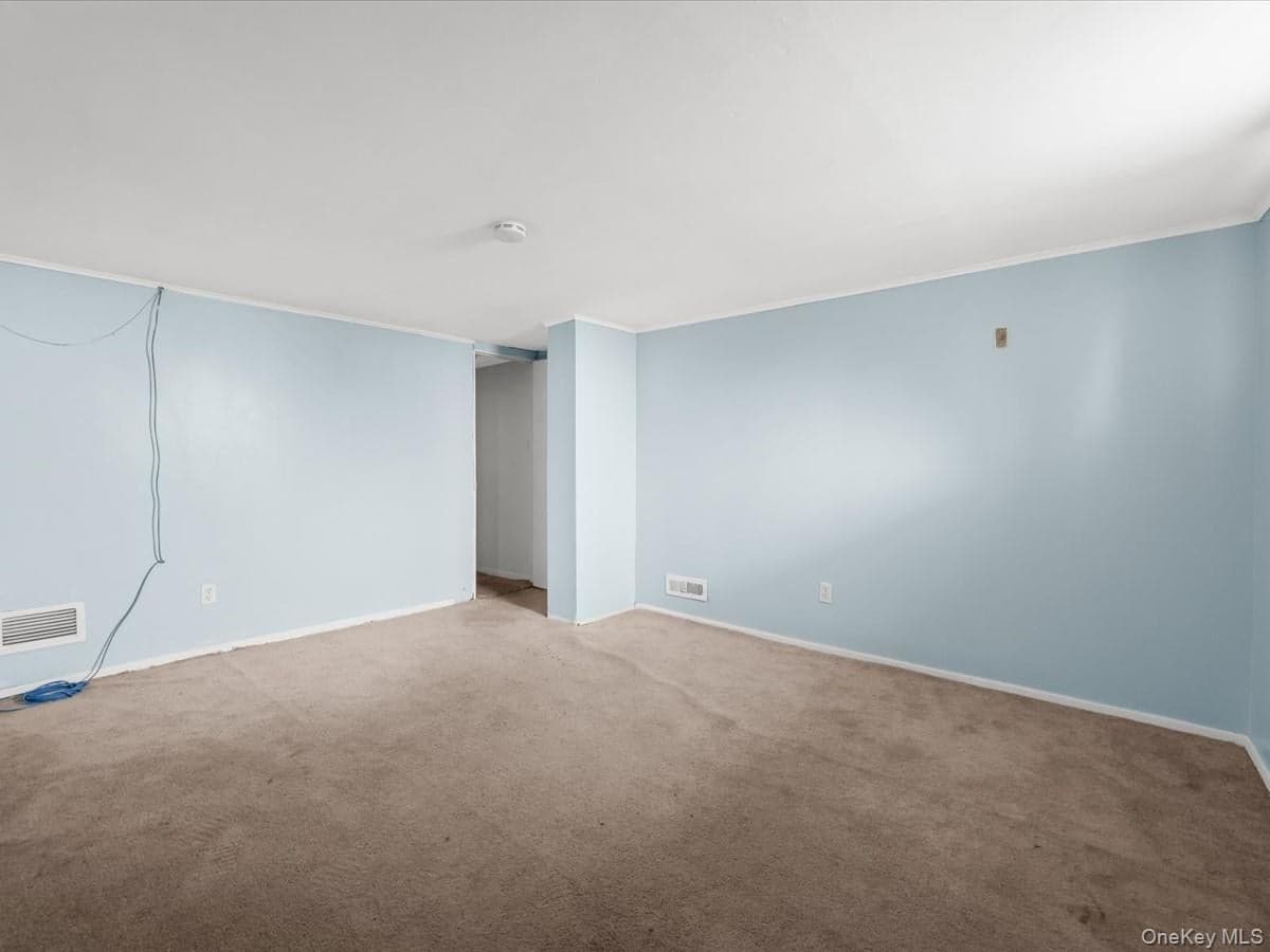 77 Litchfield Avenue thumbnail 17