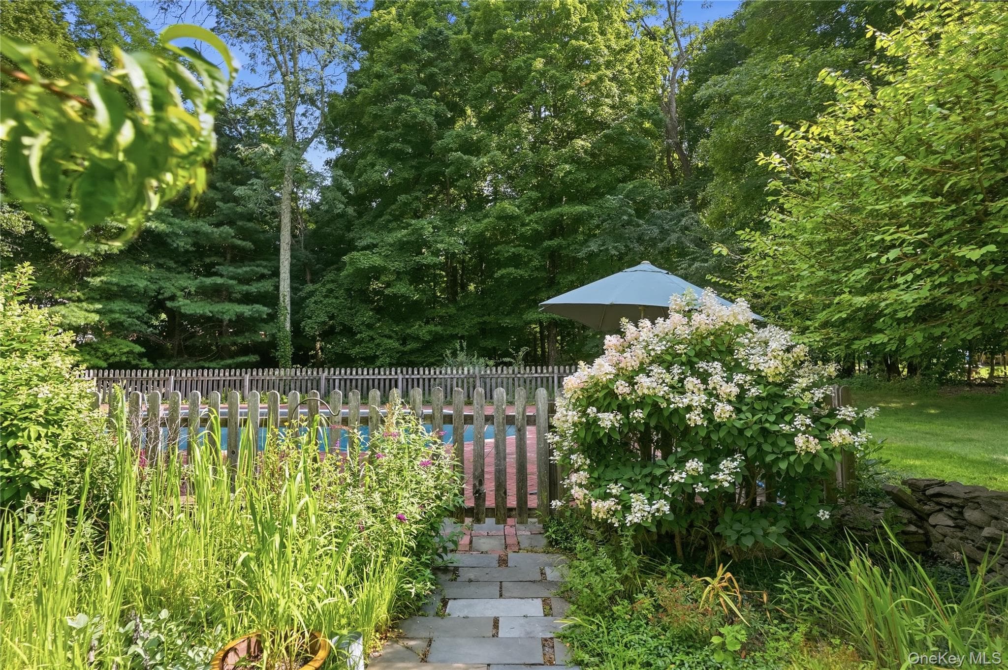 809 Traver Road thumbnail 36