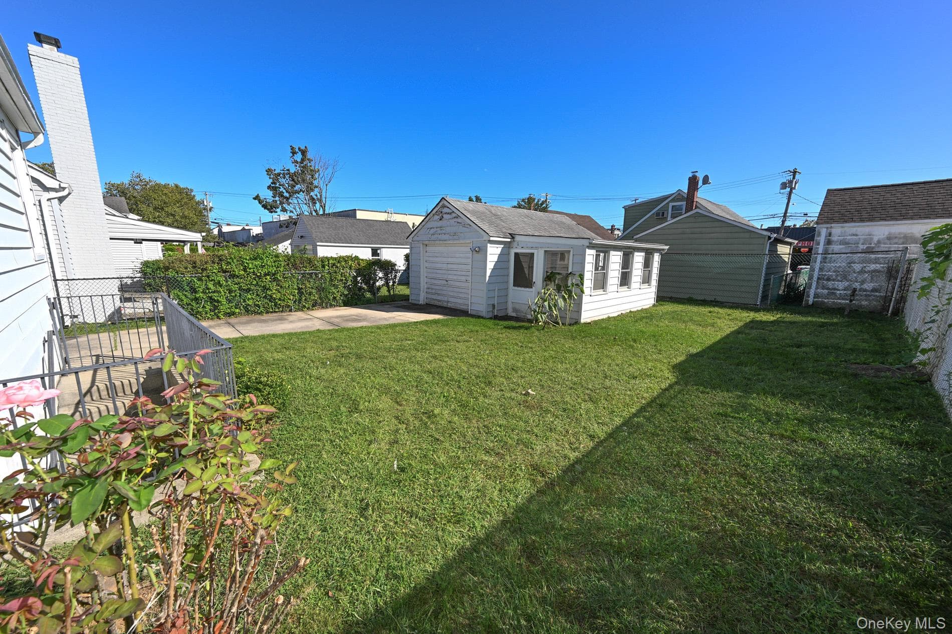 1087 Esther Street thumbnail 20