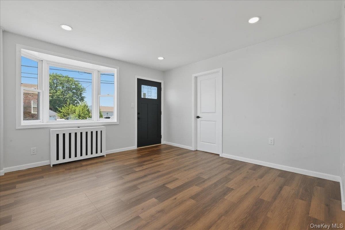 20 Wyona Avenue thumbnail 6