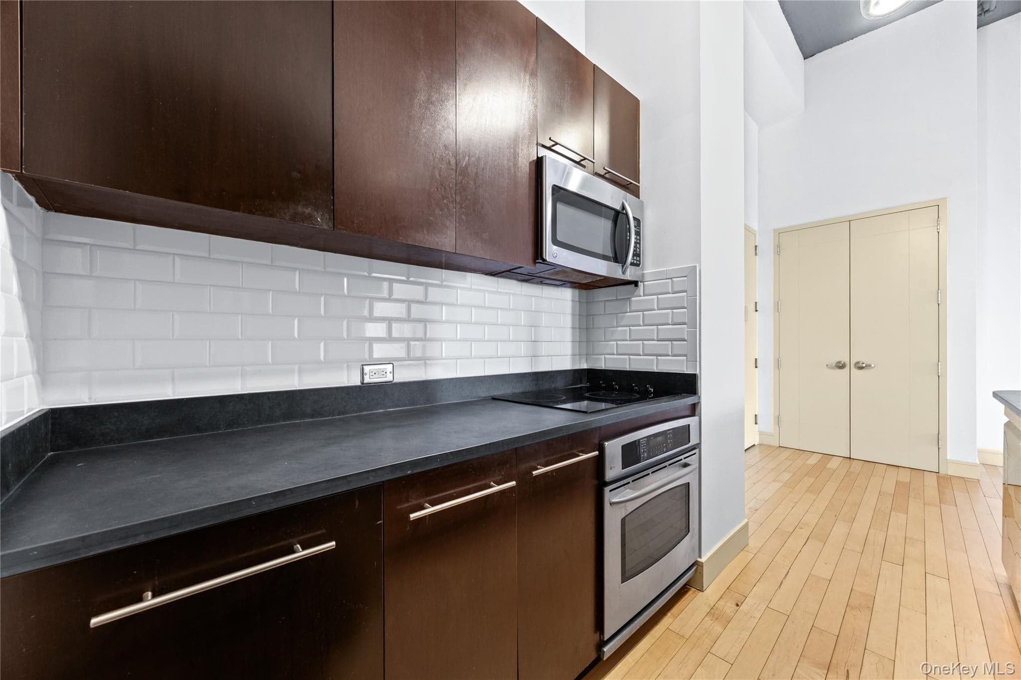 25 Leroy Place Unit: 511 thumbnail 5