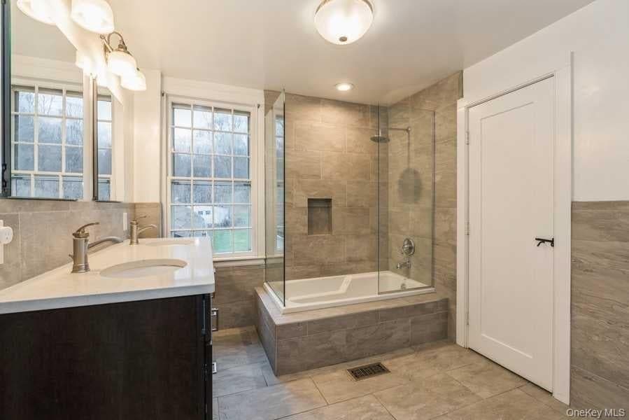 1141 Beekman Road thumbnail 22