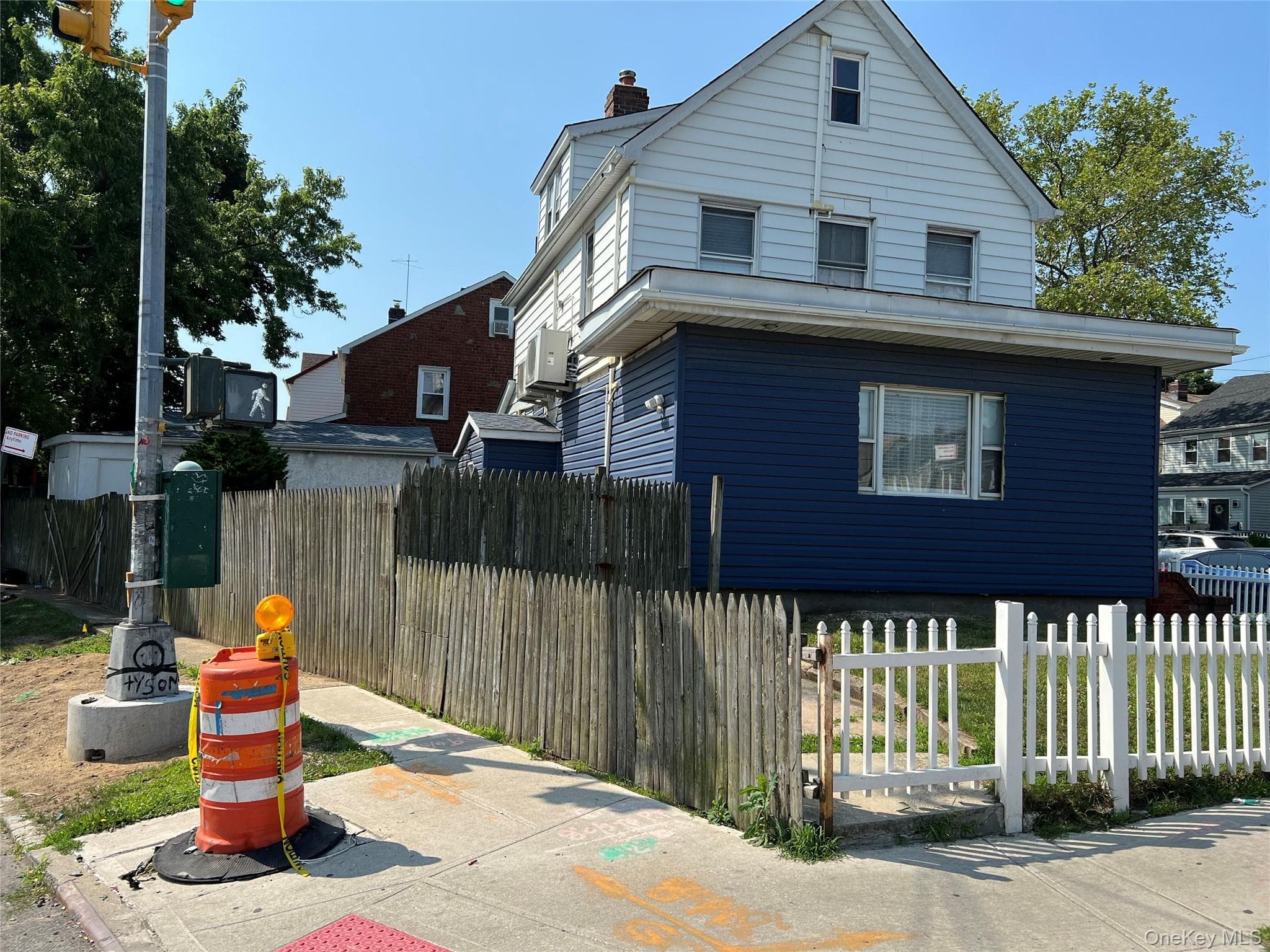 114-01 211 211 Street St thumbnail 3