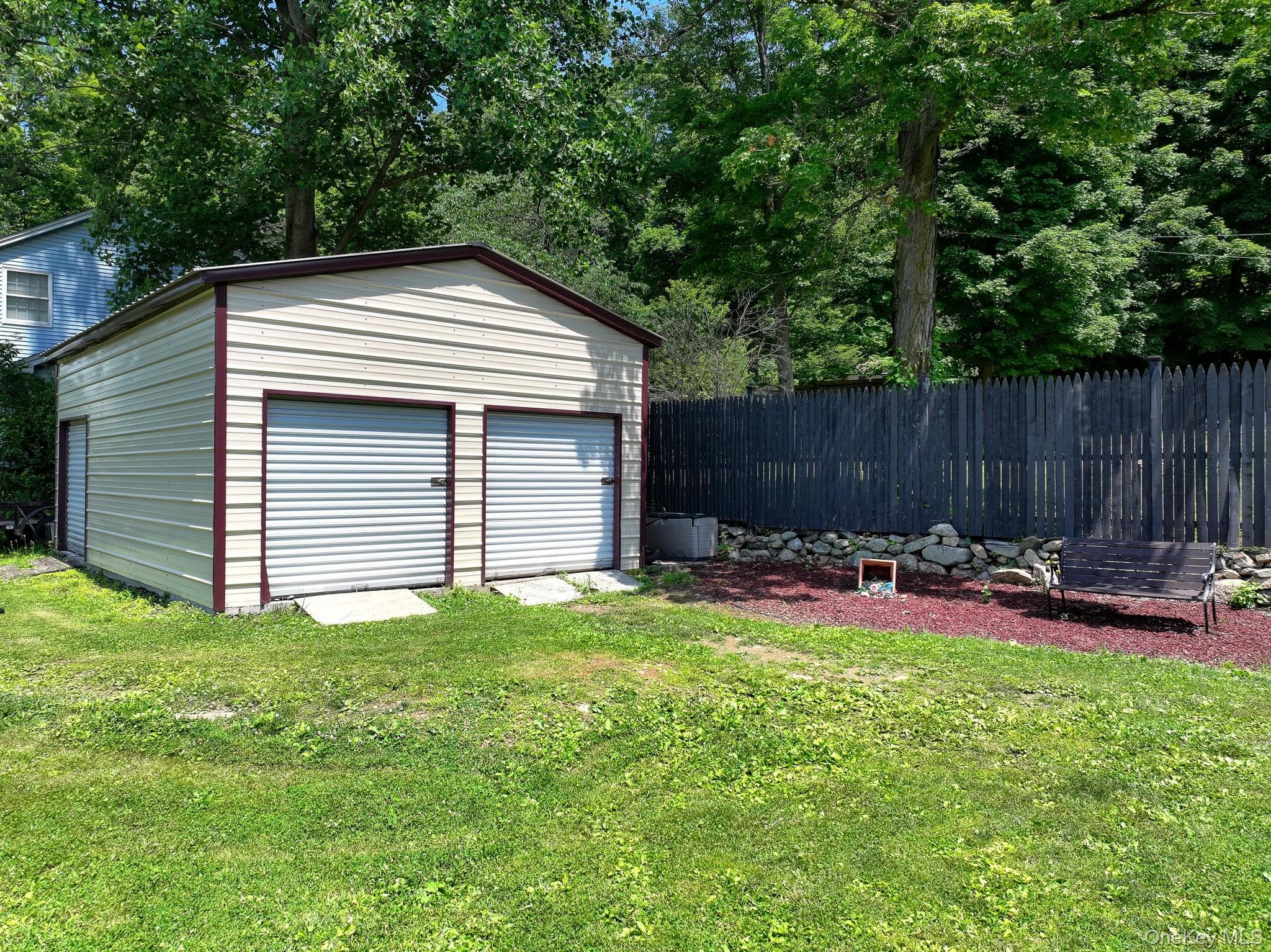 2 Greenwood Drive thumbnail 35