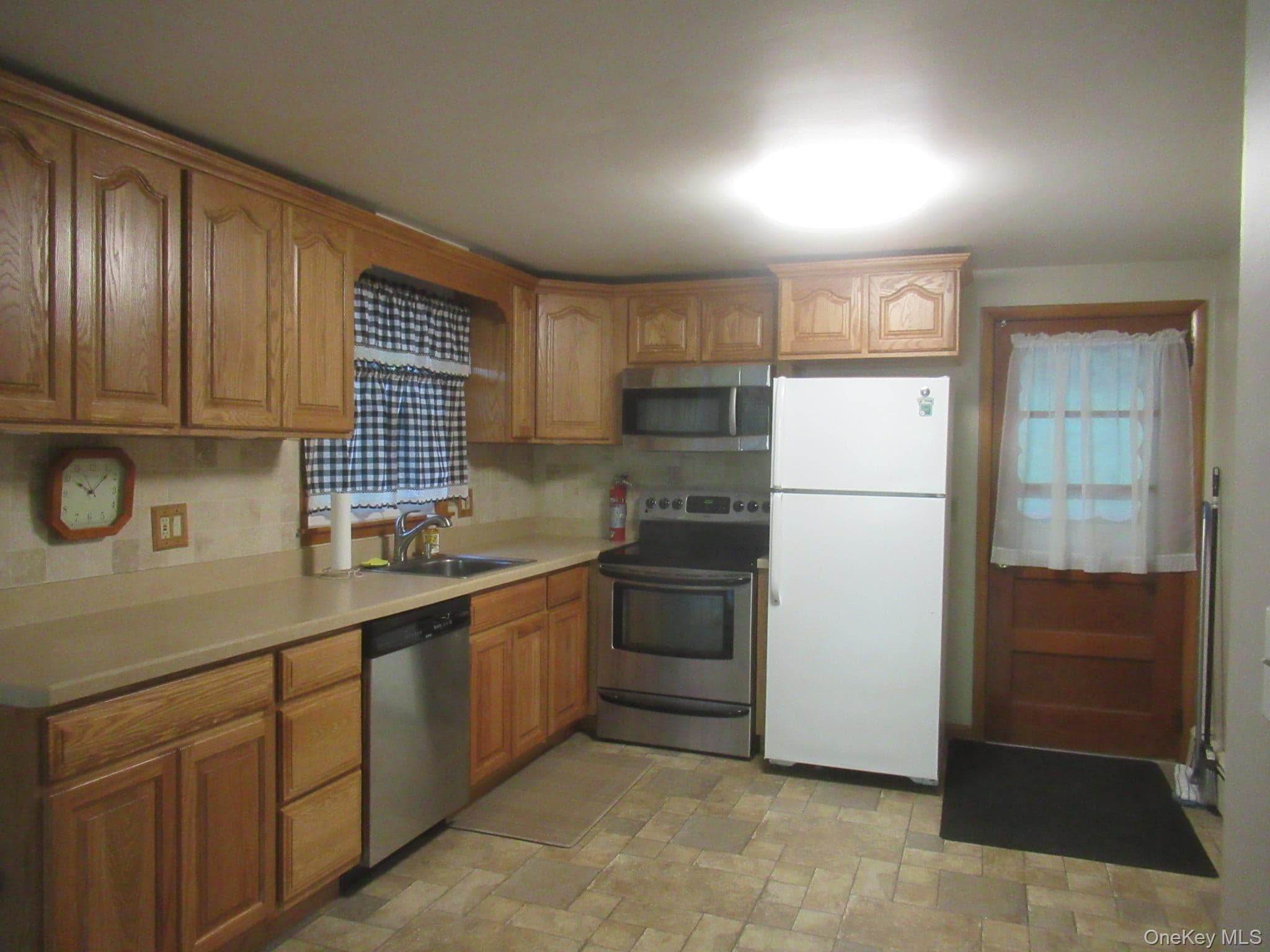 80 Greenwood Drive thumbnail 18