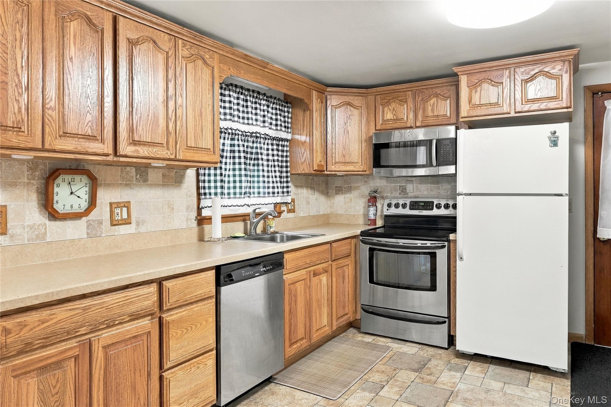 80 Greenwood Drive thumbnail 5