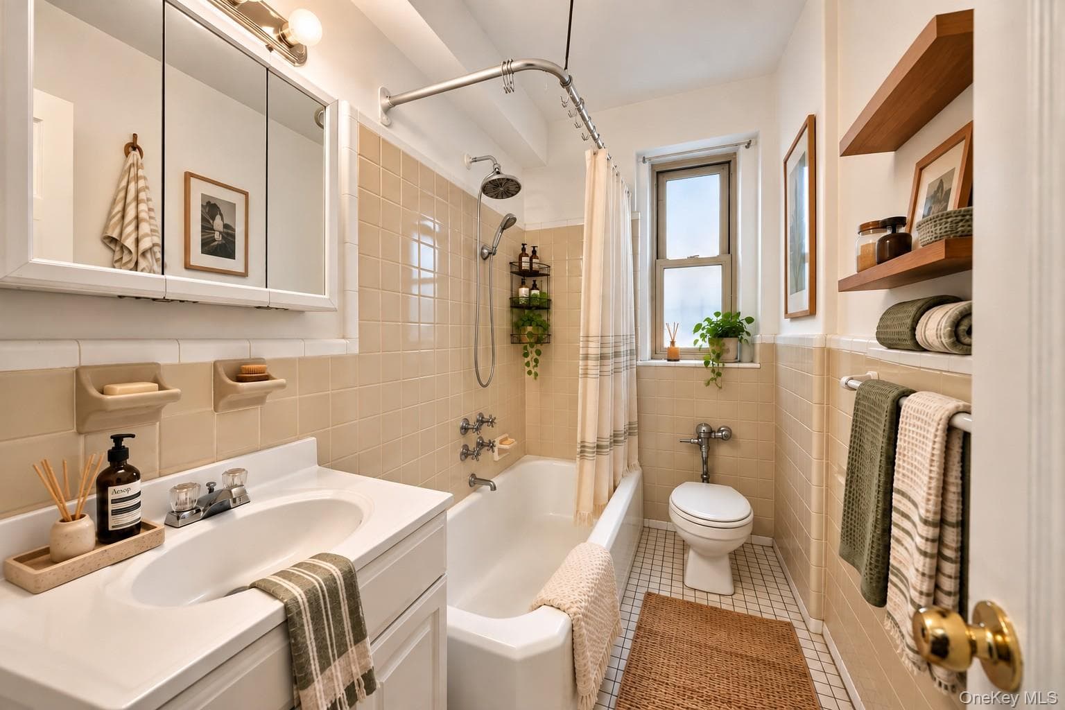 2190 Boston Road Unit: E thumbnail 6