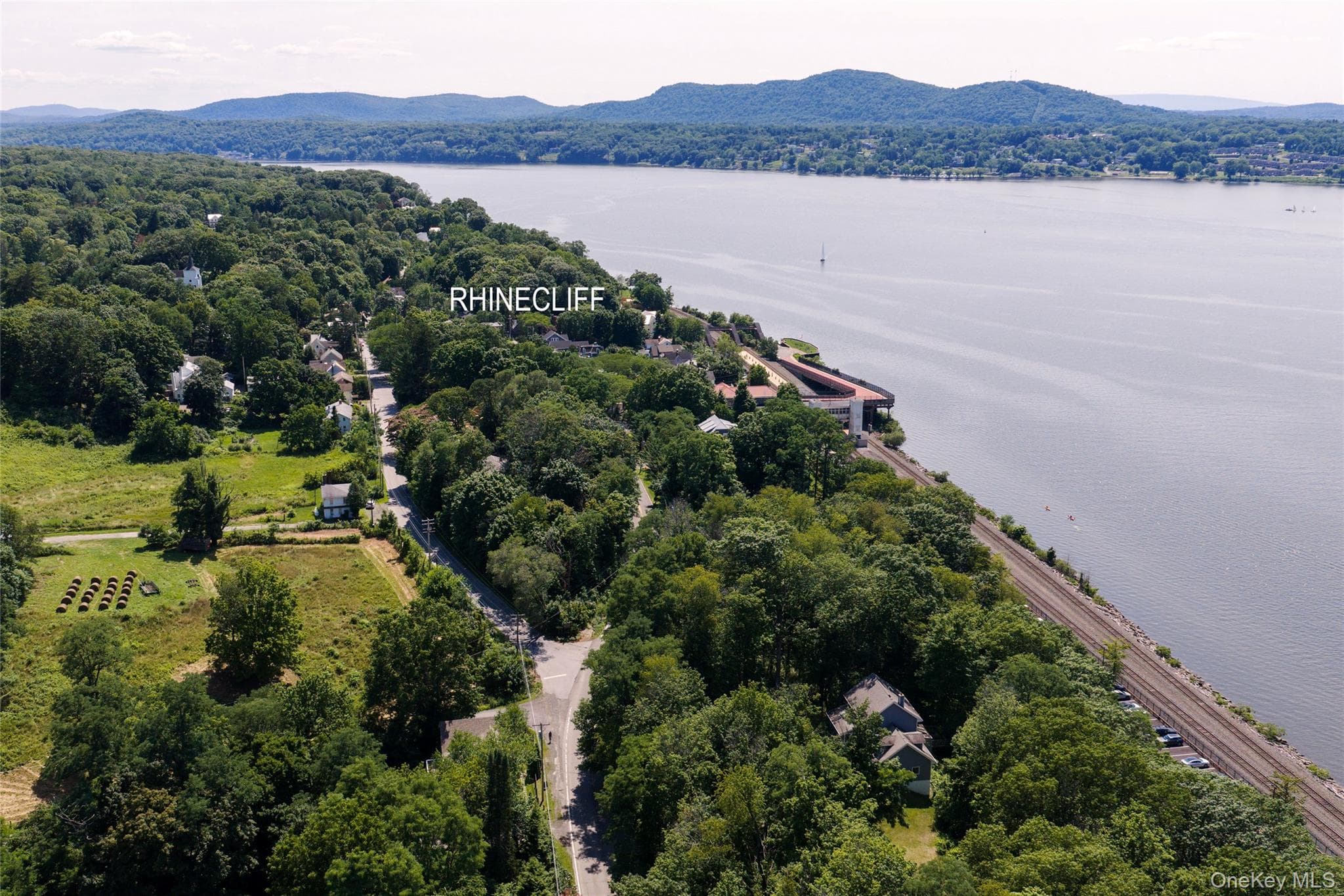 420 Rhinecliff Road thumbnail 35