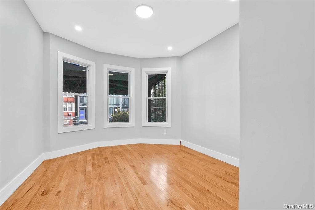 1462 New York Avenue thumbnail 14