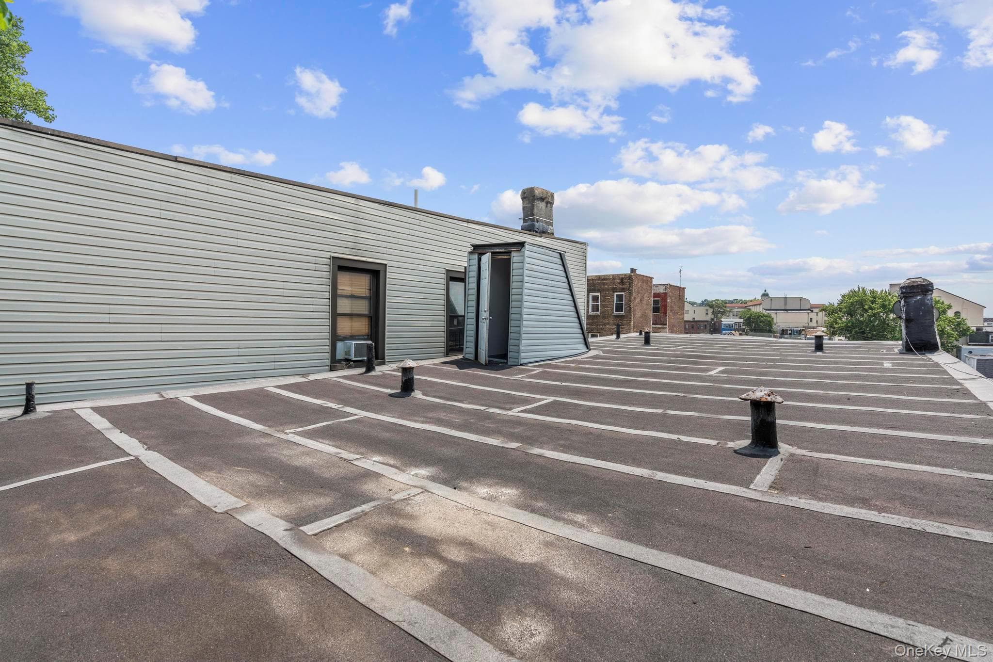 123 Elm Street thumbnail 6