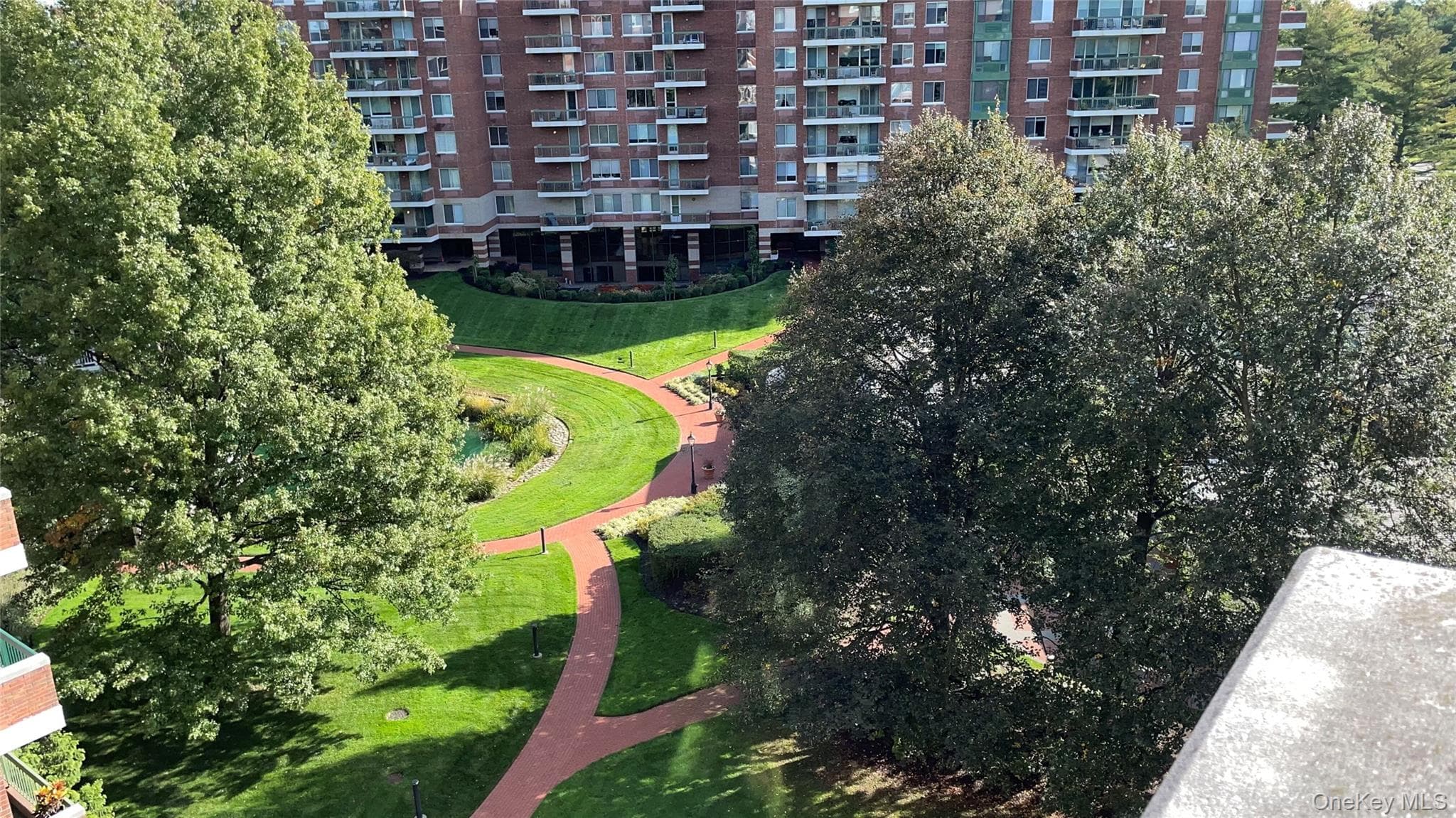 111 Cherry Valley Avenue Unit: 702 W thumbnail 7