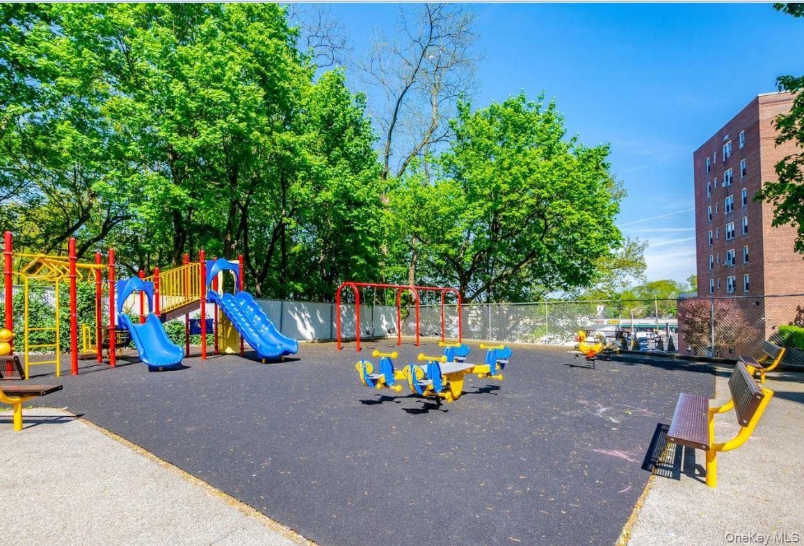 5645 Netherland Avenue Unit: 6A thumbnail 17