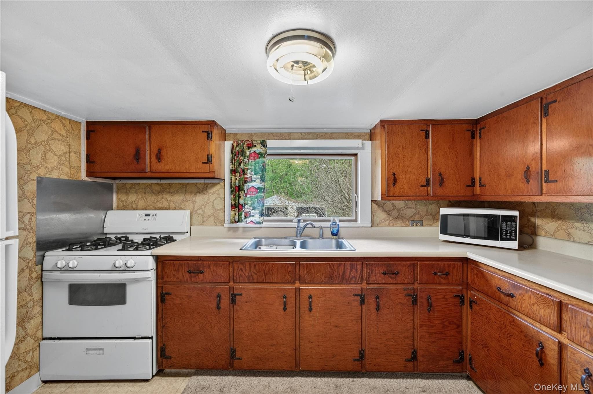 32 Tarbell Road thumbnail 17
