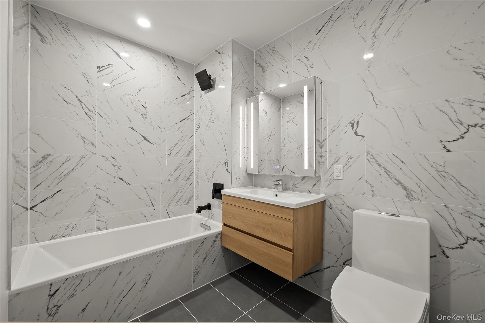 150-02 Northern Boulevard Unit: 6E thumbnail 11