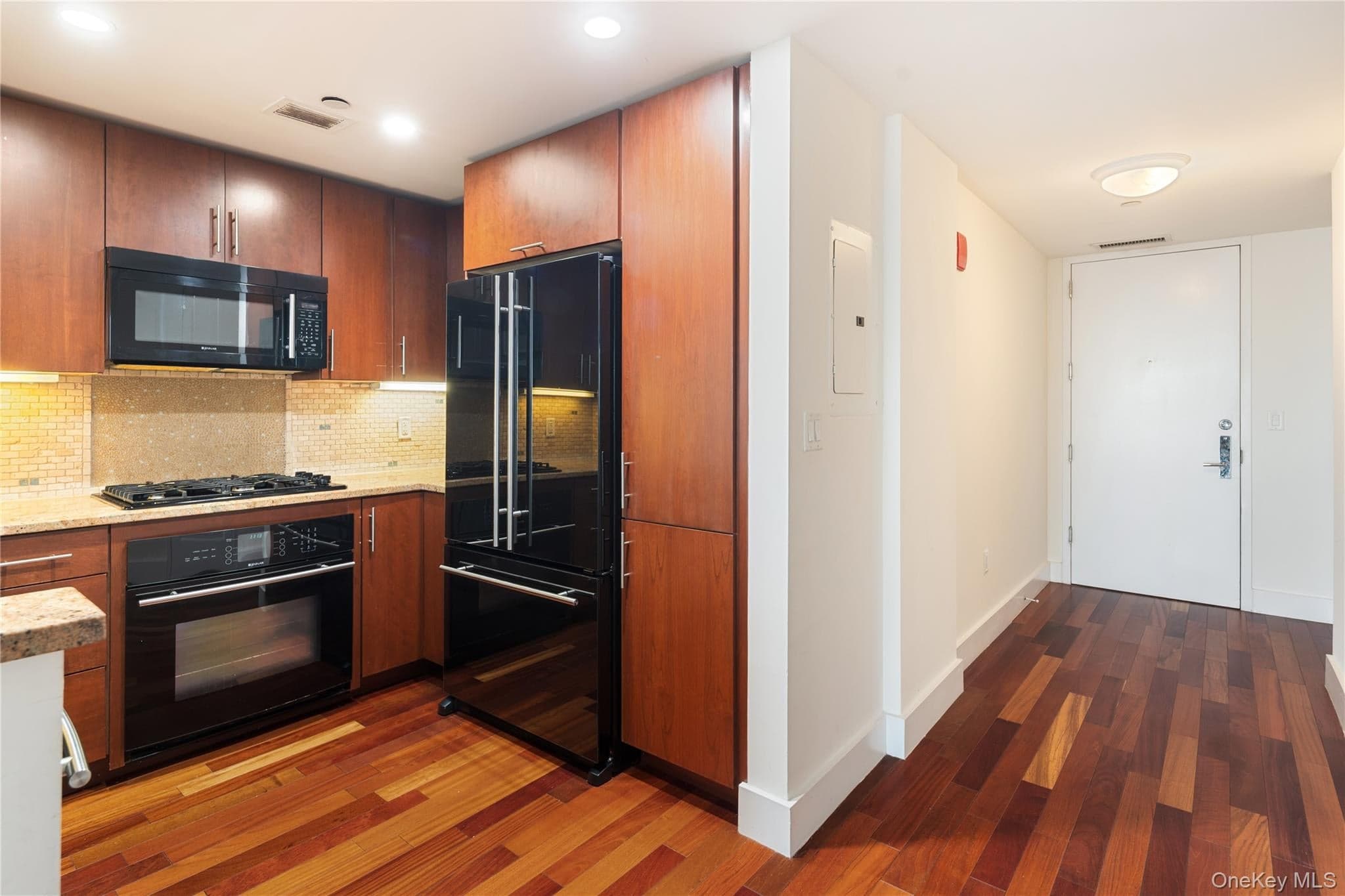 175 Huguenot Street Unit: 3104 thumbnail 13