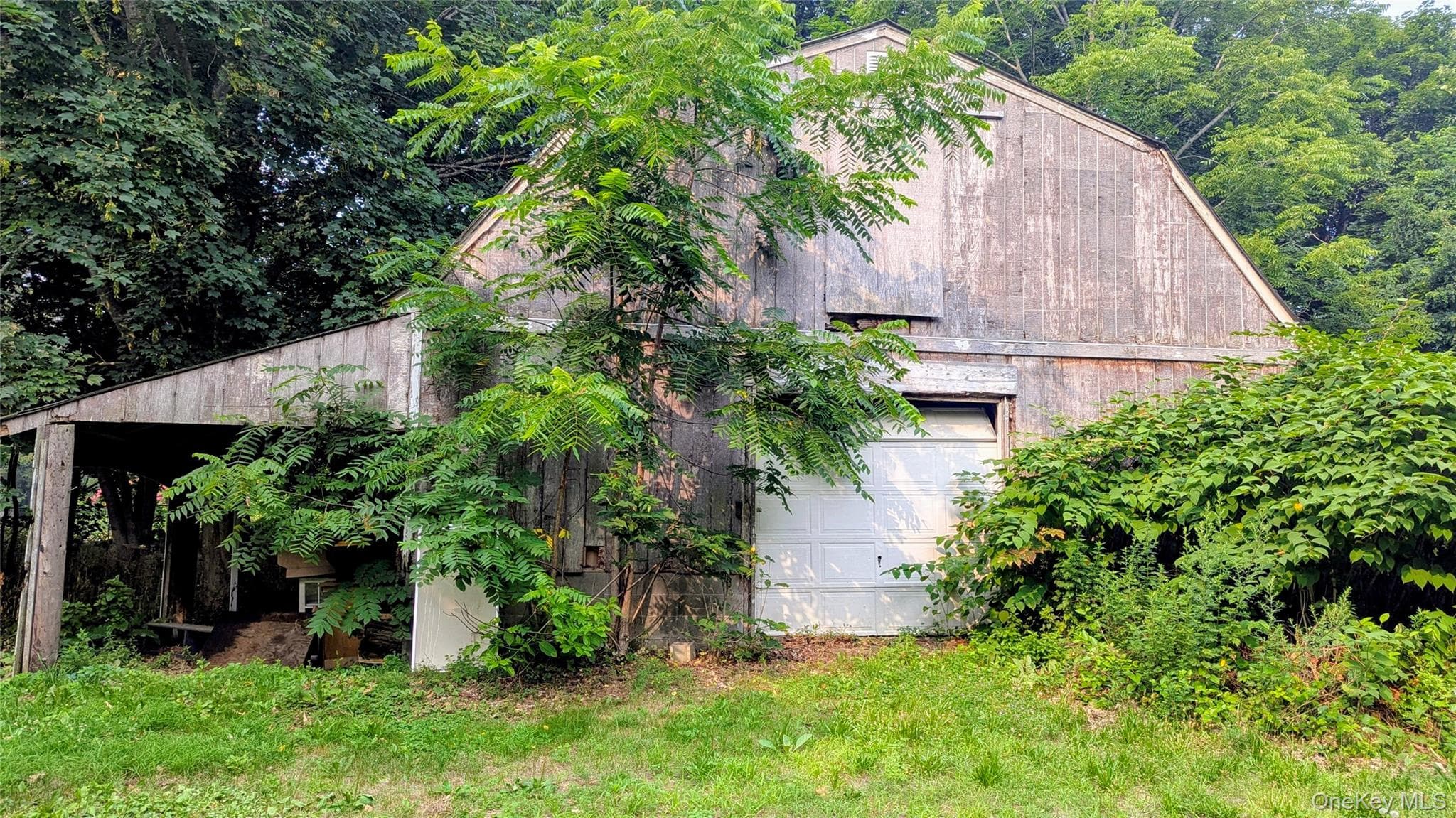 5284 Sound Avenue thumbnail 2