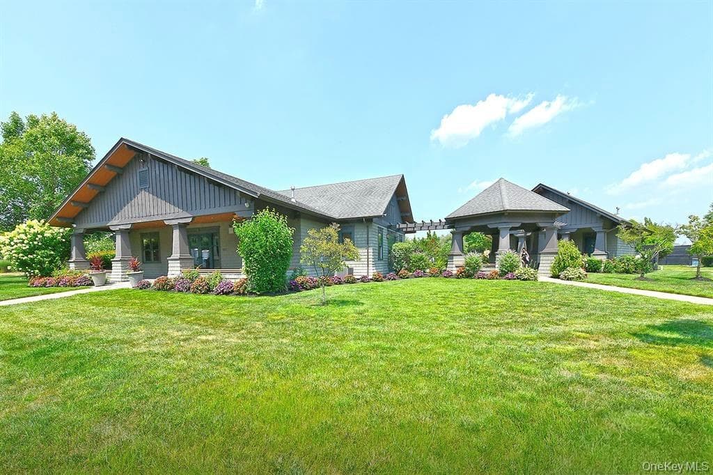 140 Rivendell Court thumbnail 36