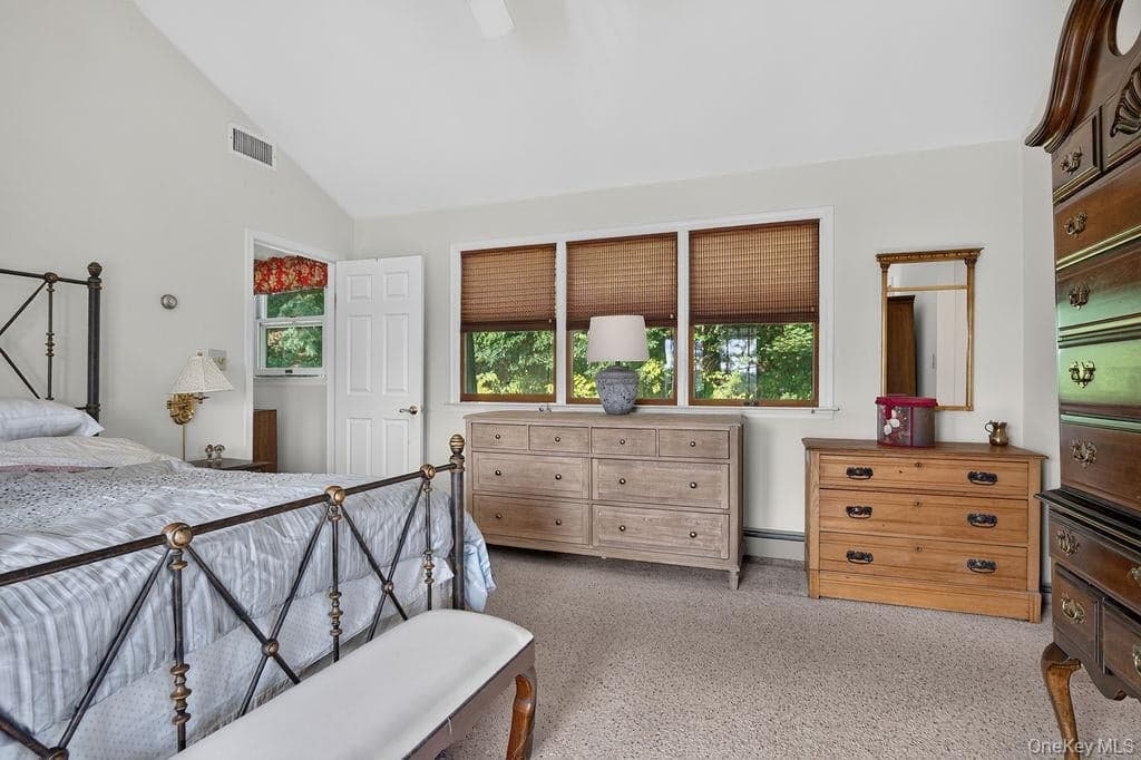 160 Hillside Avenue thumbnail 17