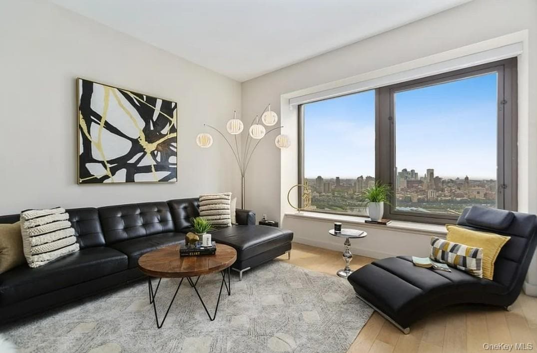 75 Wall Street Unit: 36R photo 1