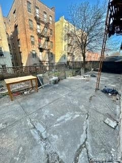 1209-1215 Elder Avenue thumbnail 3