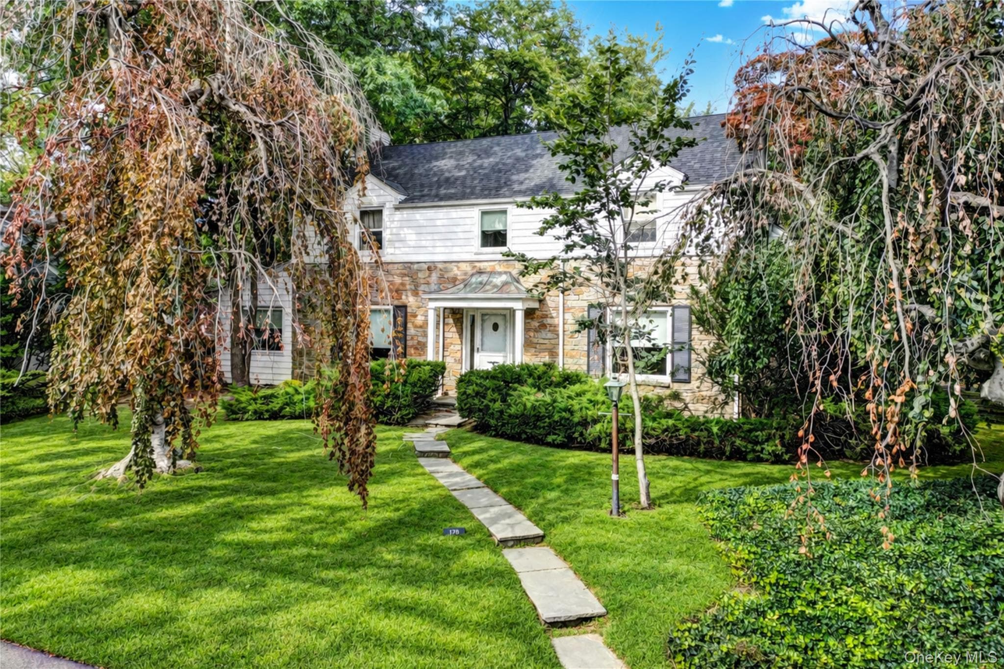 178 Schenck Circle, Hewlett Harbor