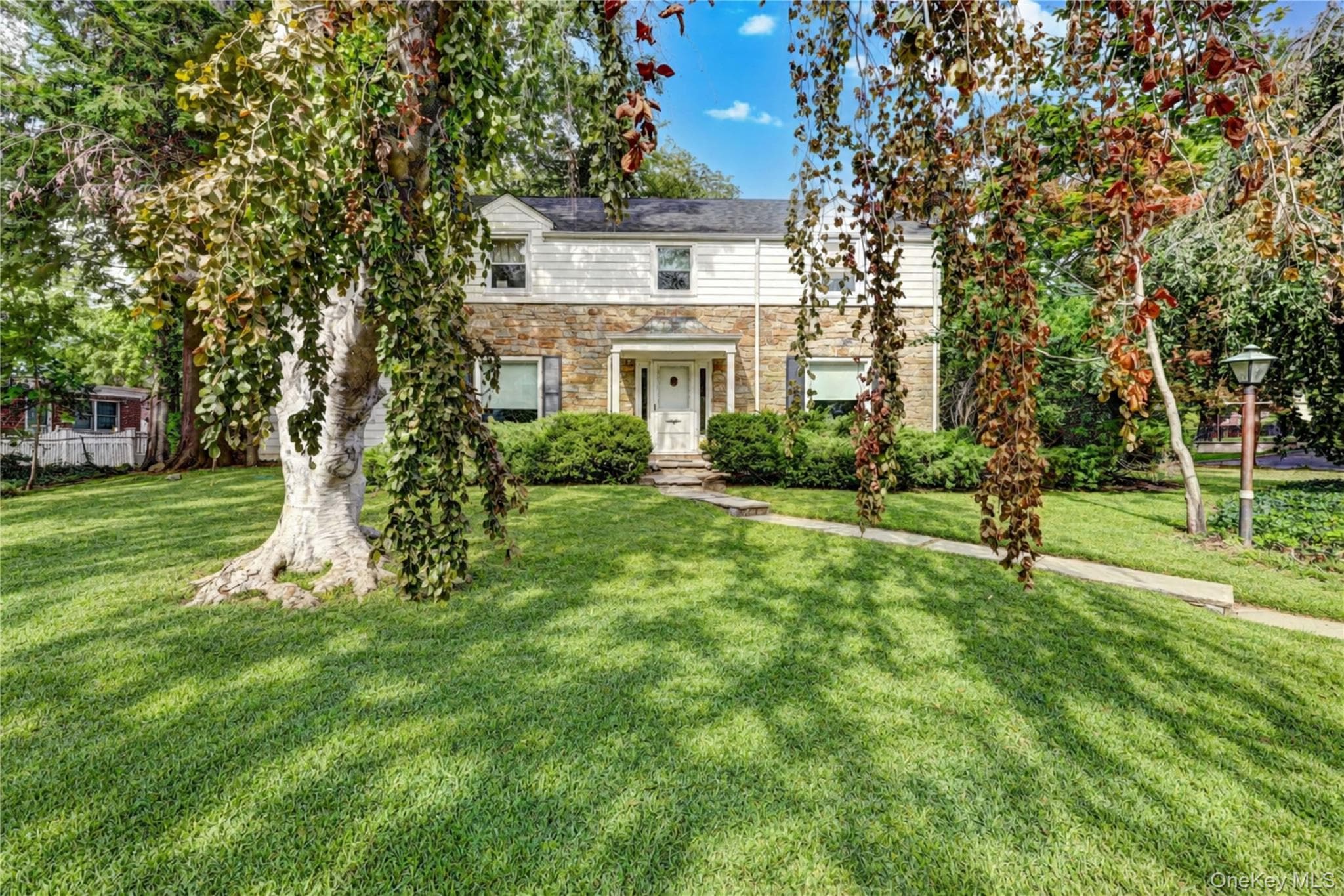 178 Schenck Circle thumbnail 2
