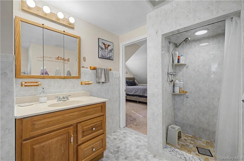 465 Washington Place thumbnail 24