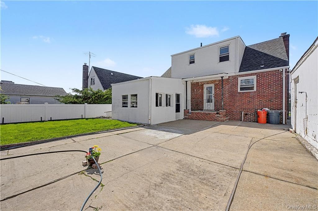 465 Washington Place thumbnail 36