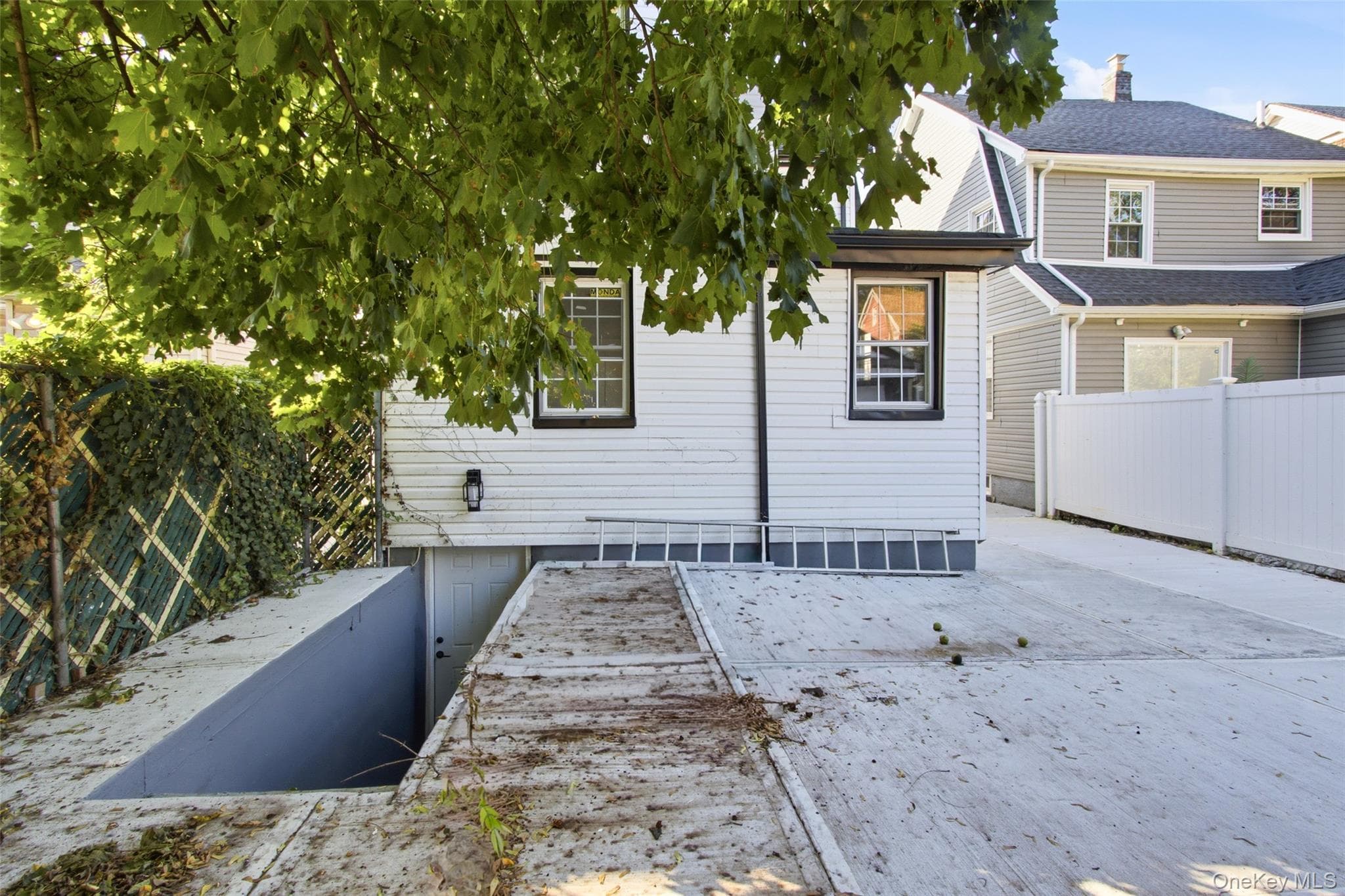 187-16 Mangin Avenue thumbnail 23