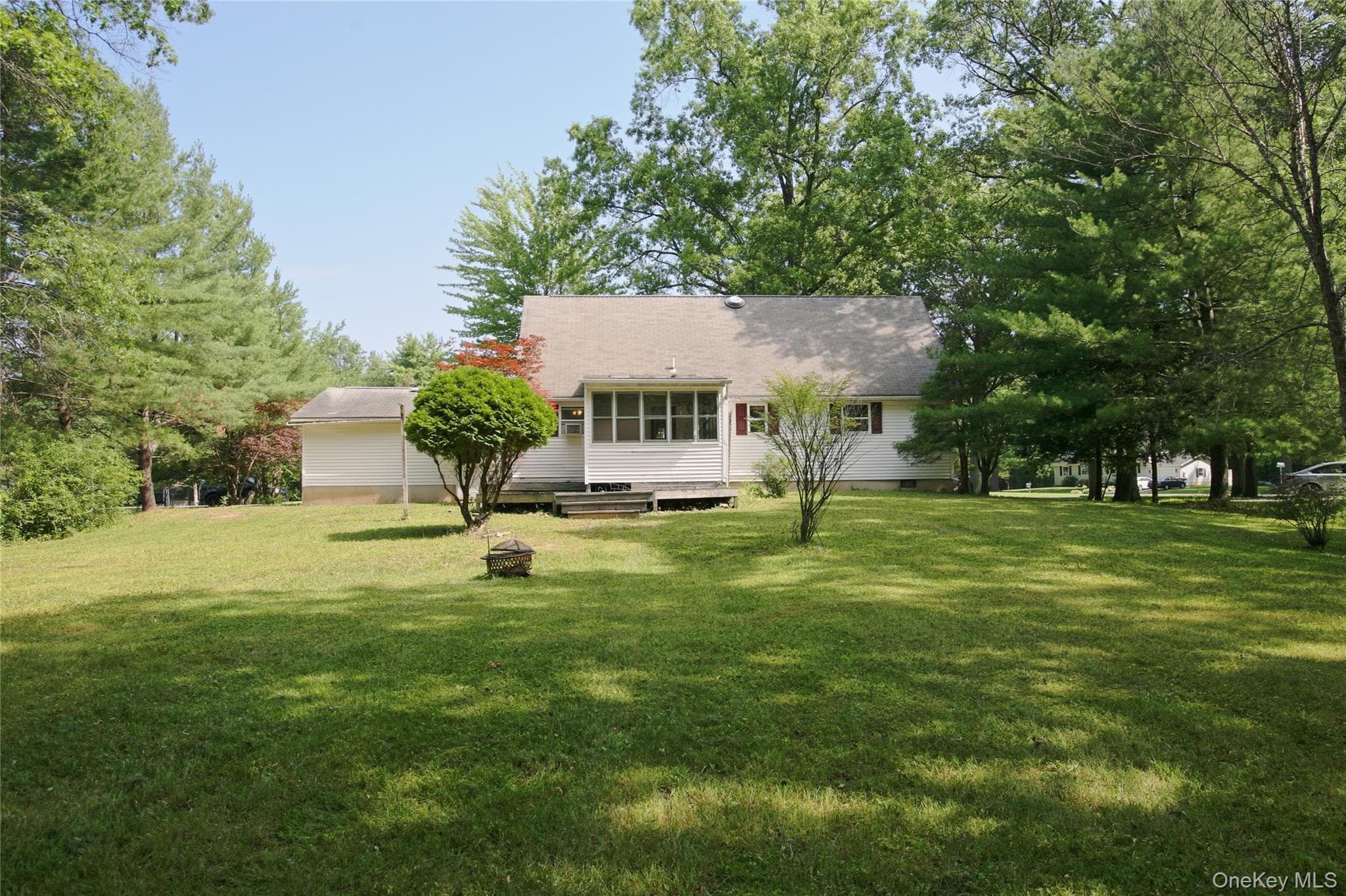 16 Elizabeth Drive thumbnail 3