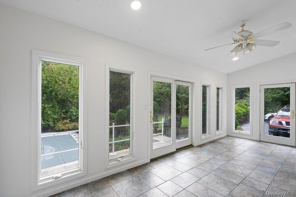 83 Shore Road thumbnail 16
