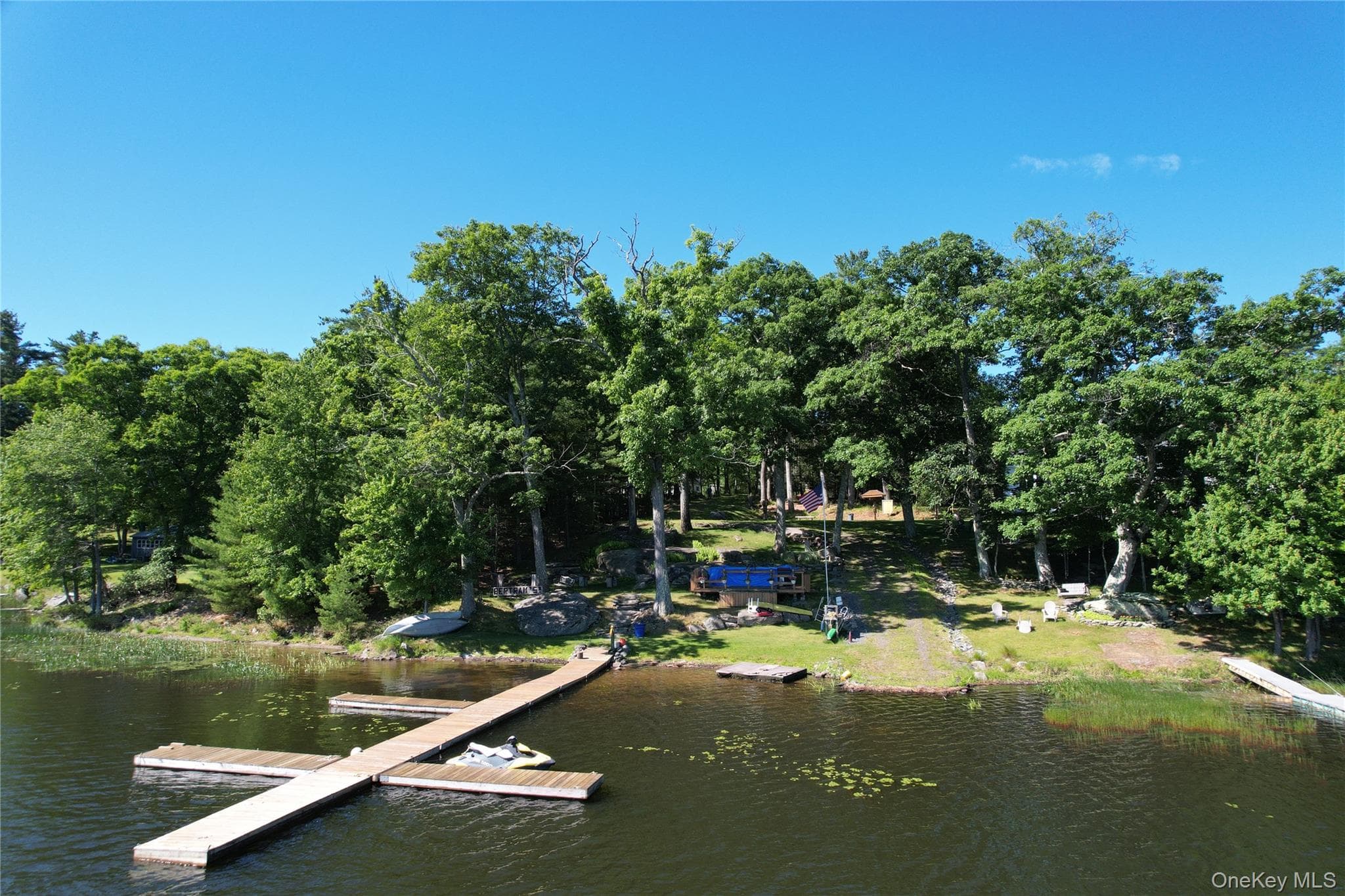 131 Highland Lake Road, Highland Lake