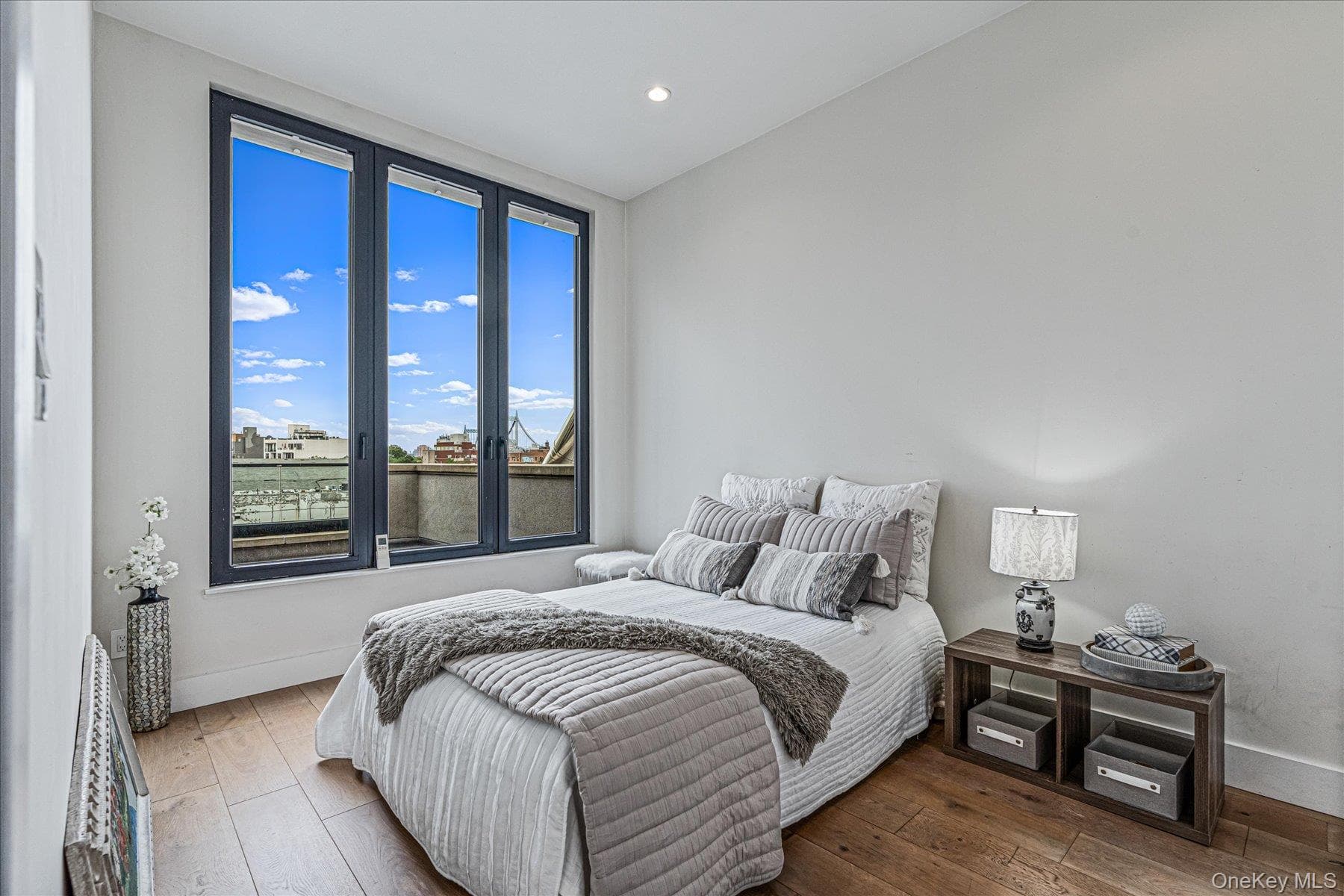 26-33 28th Street Unit: 4A thumbnail 13