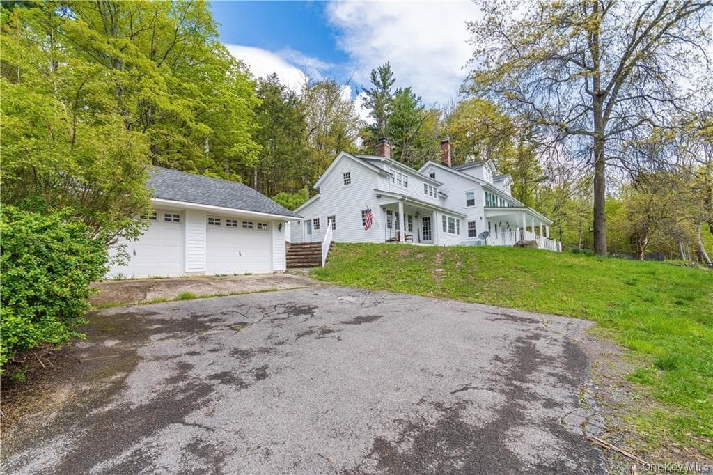 669 Mountain Road thumbnail 5