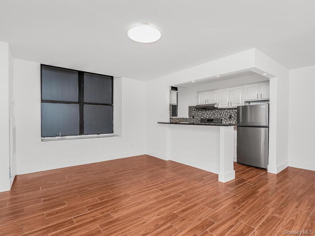 581 Academy Street Unit: GLE thumbnail 3