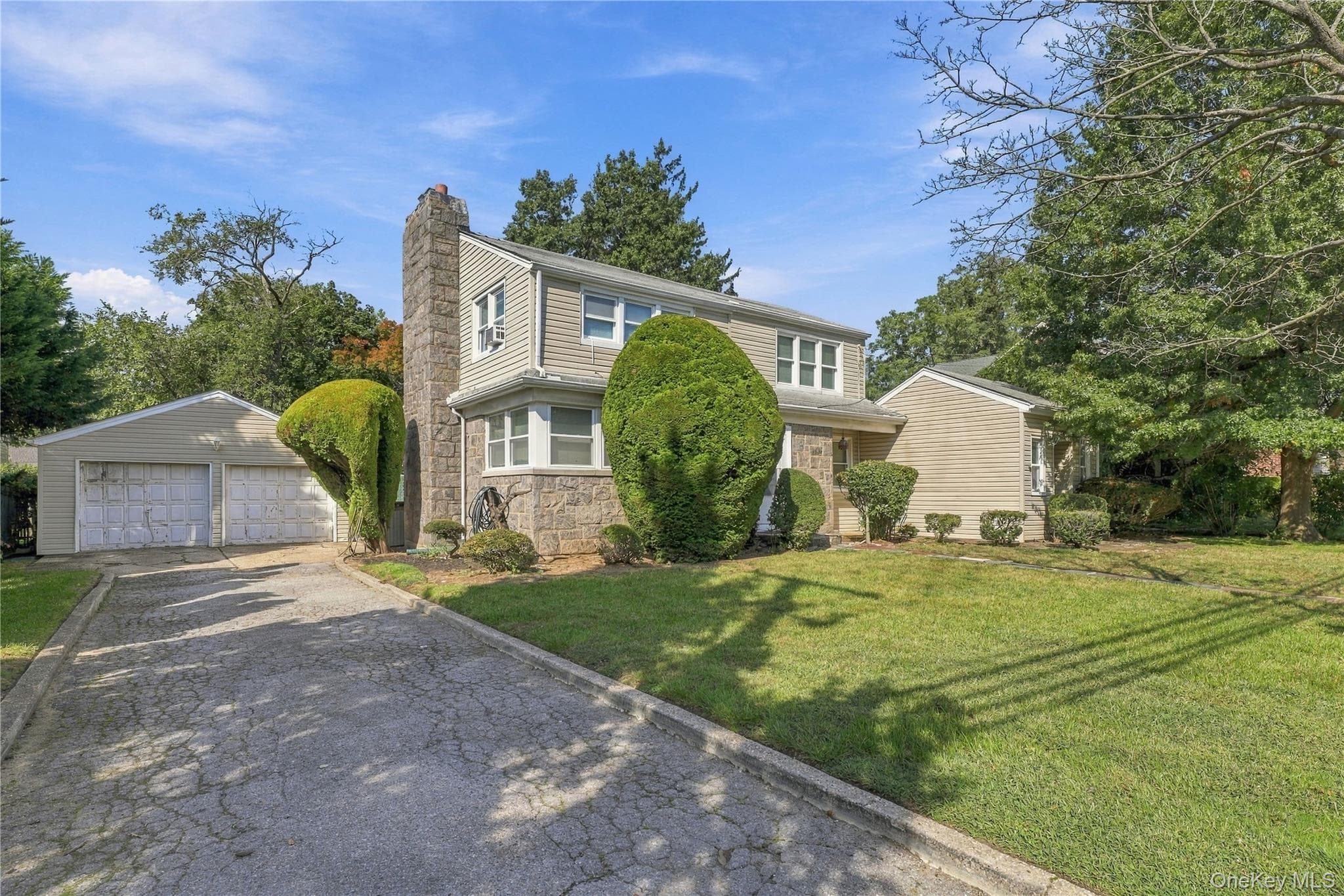 201 Hempstead Avenue thumbnail 2