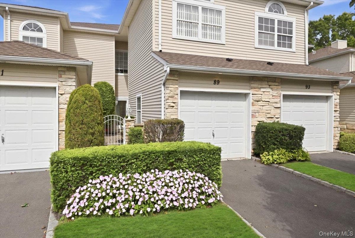 89 Windwatch Drive photo 1