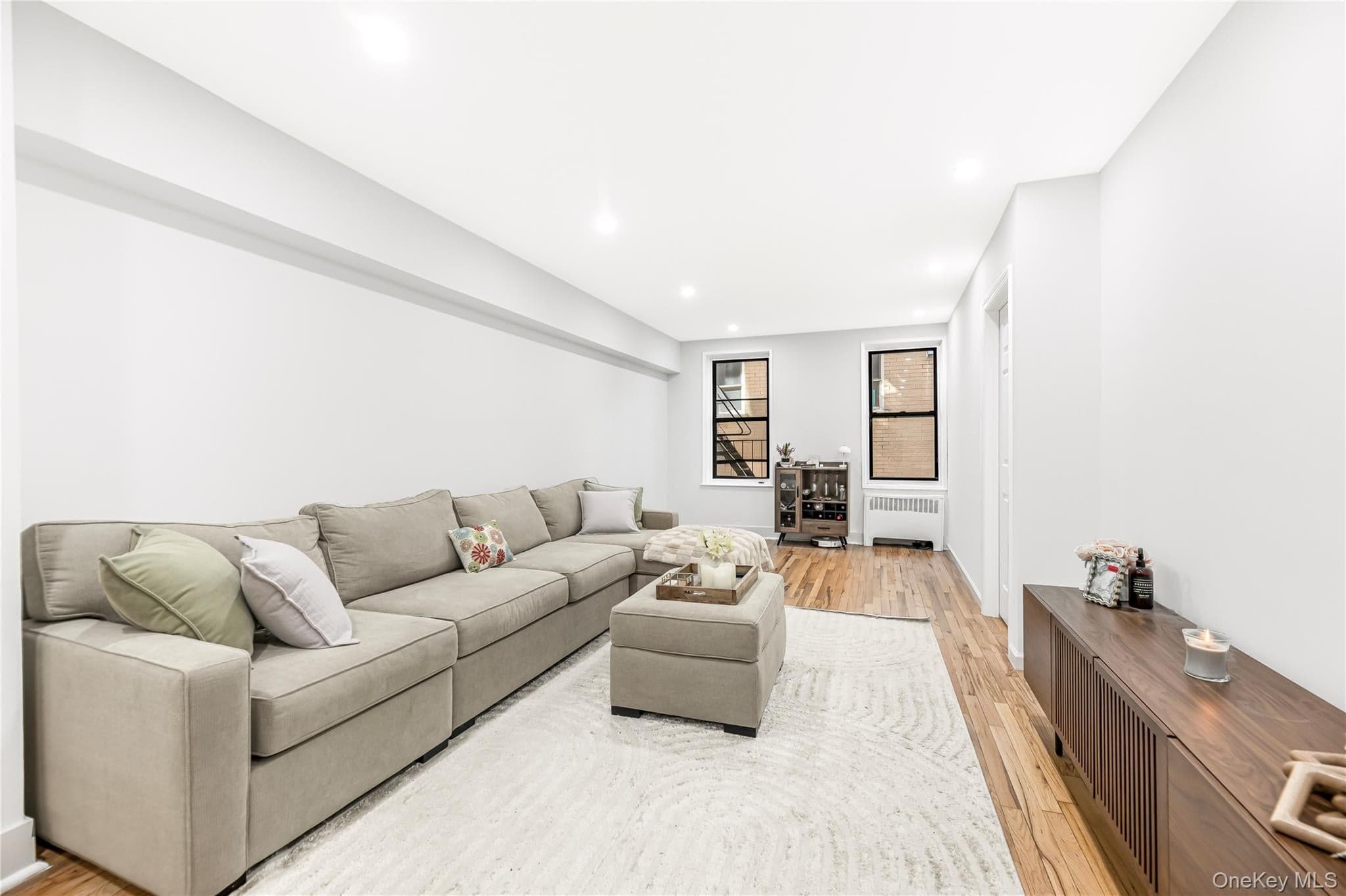 525 W 235th Street Unit: 3F thumbnail 2